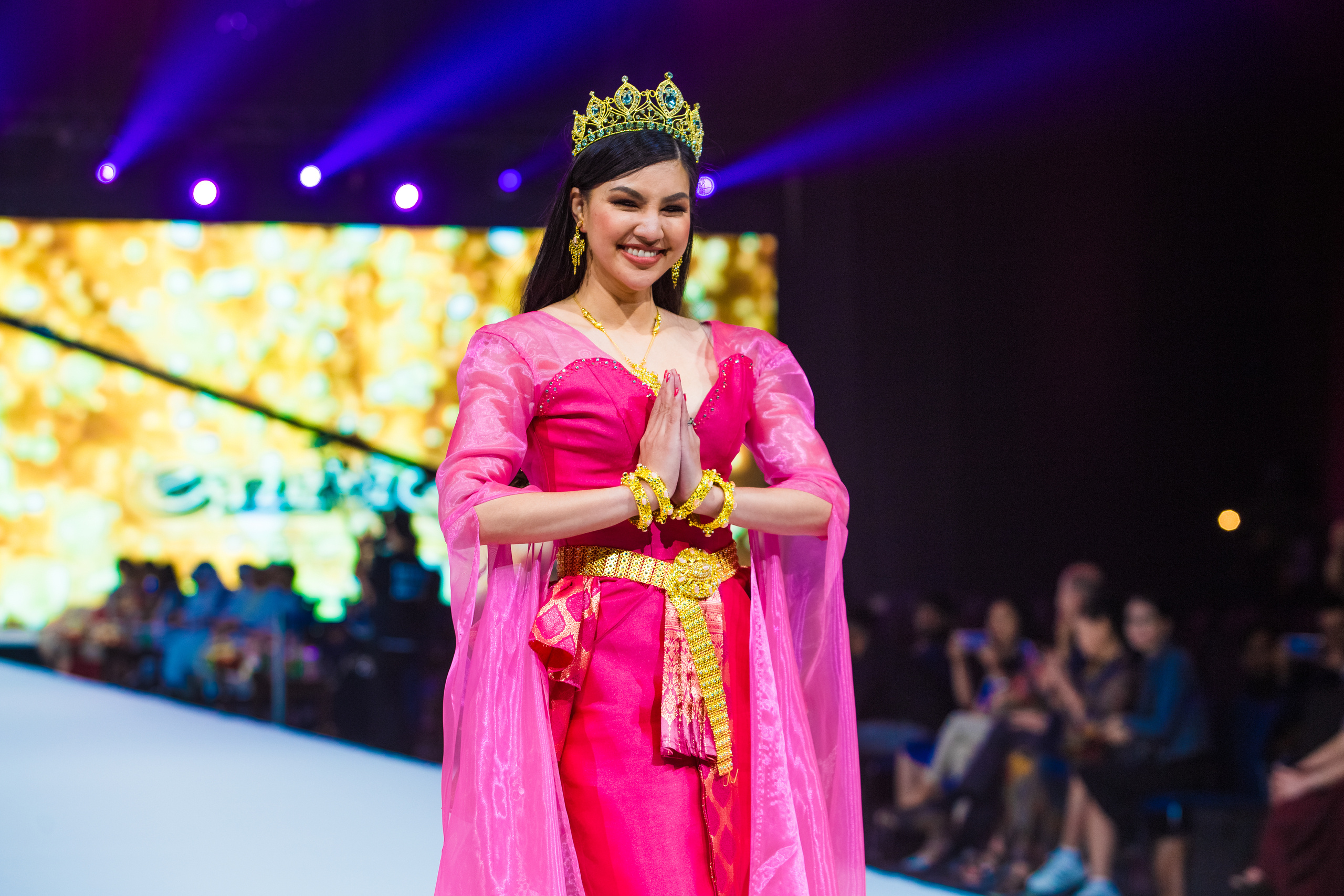 Fashion show. Photographer in Dubai Dmitry Gromov