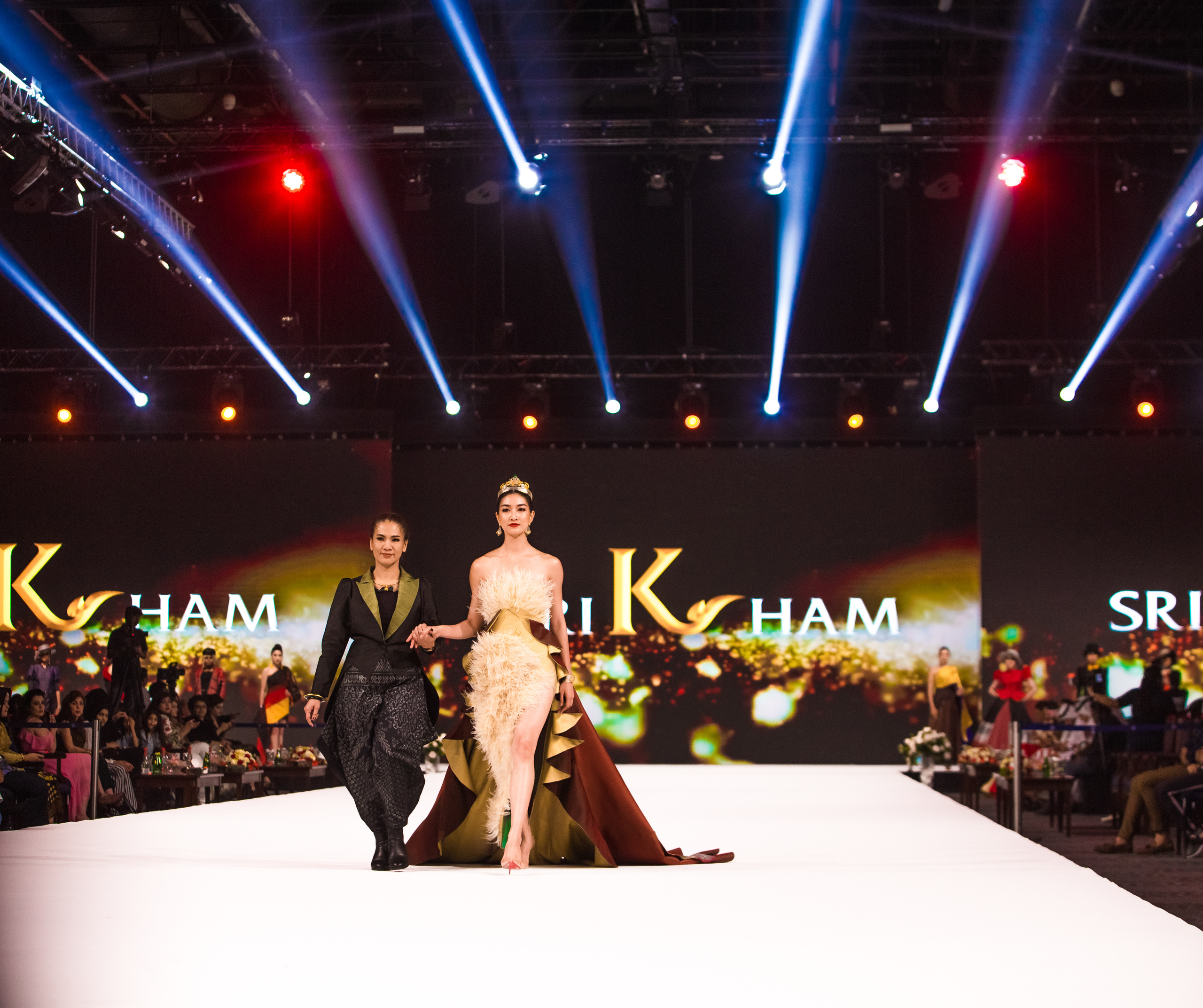 Fashion show. Photographer in Dubai Dmitry Gromov