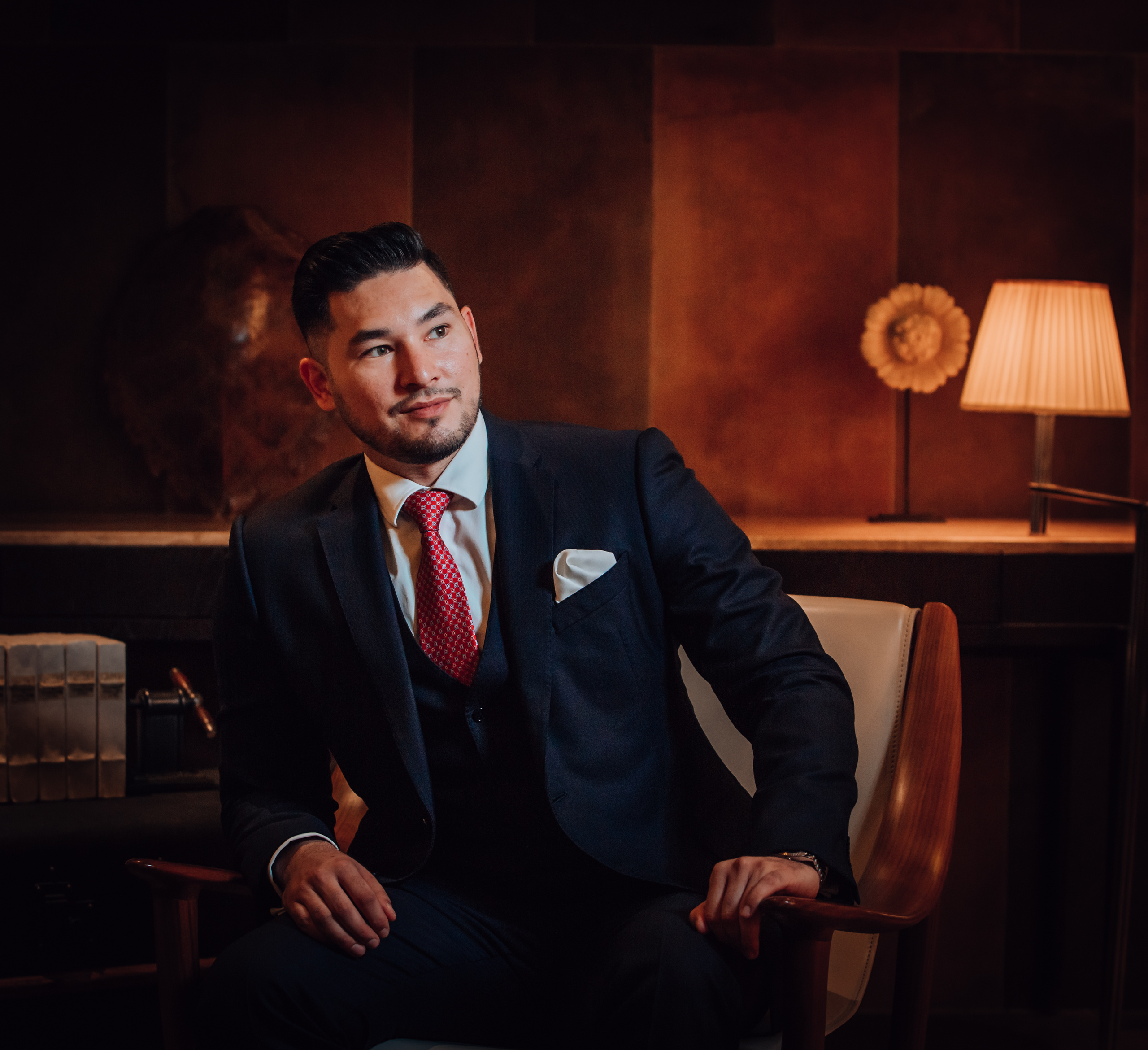 Photo session in dubai for a real estate agent. Photographer in Dubai Dmitry Gromov