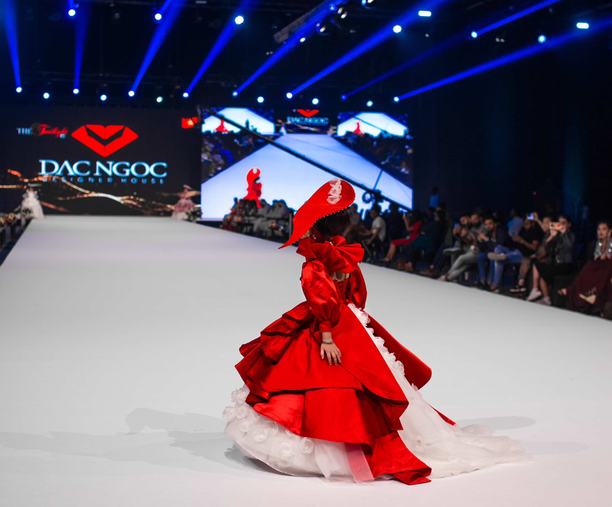 Fashion show. Photographer in Dubai Dmitry Gromov