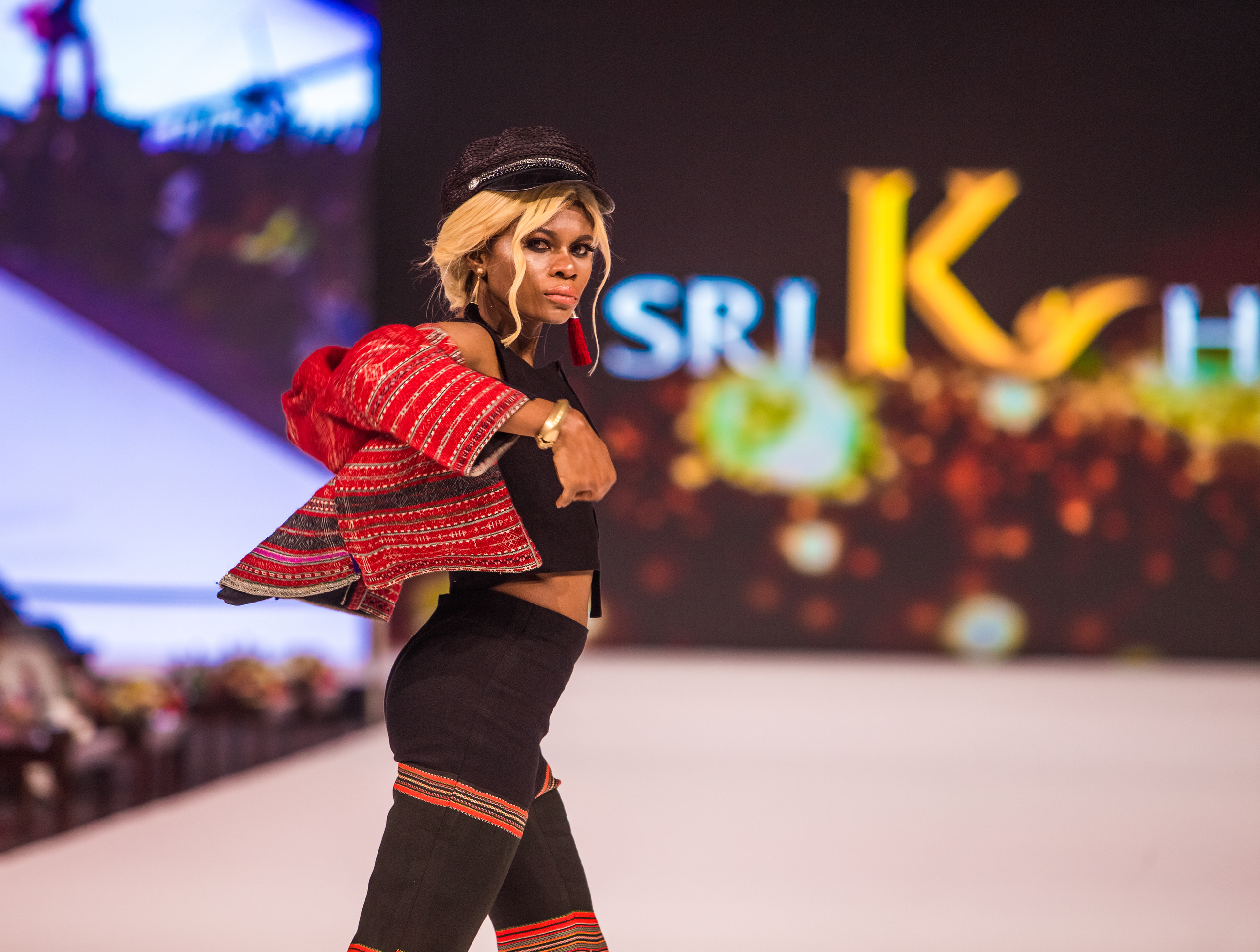 Fashion show. Photographer in Dubai Dmitry Gromov