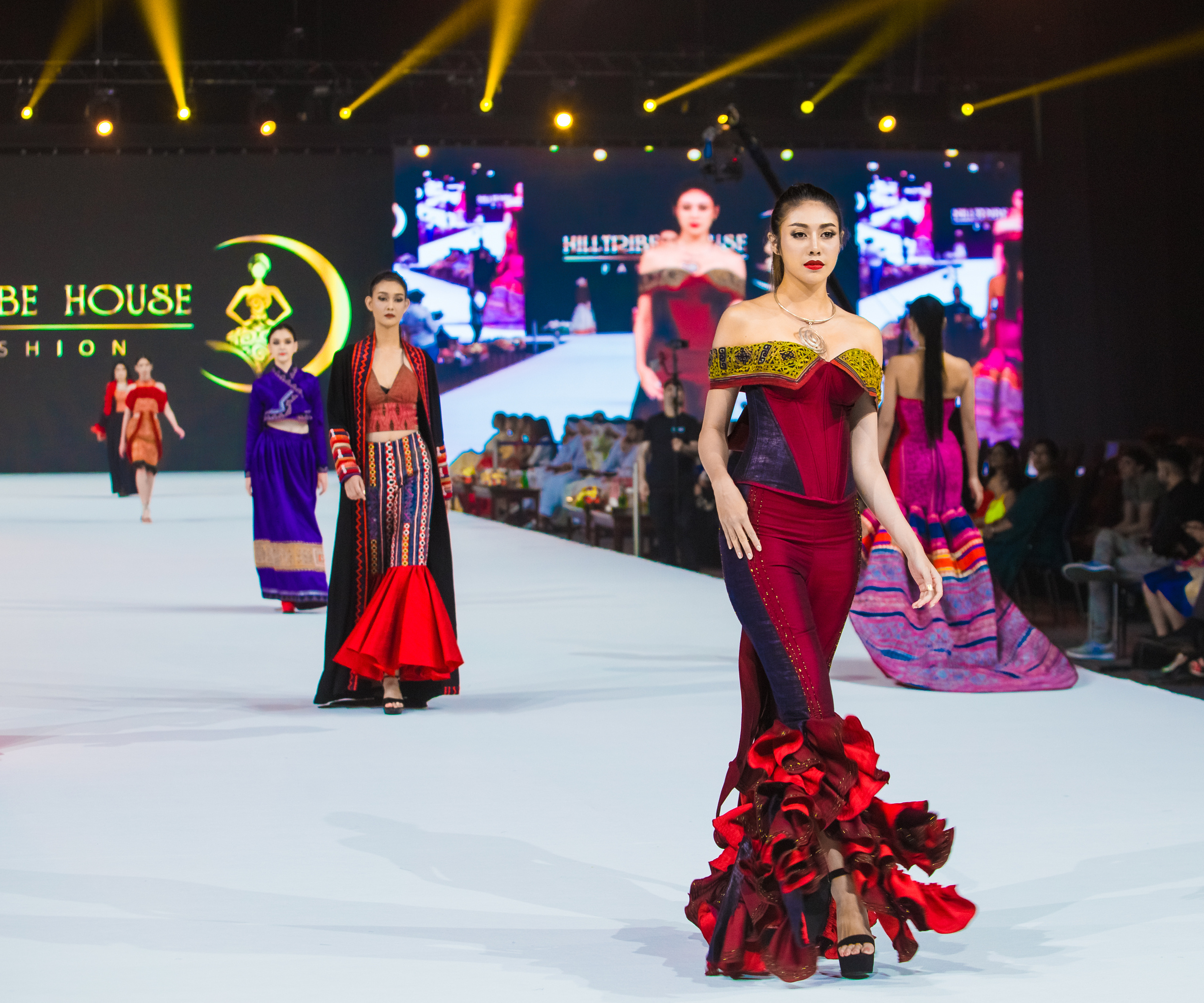 Fashion show. Photographer in Dubai Dmitry Gromov