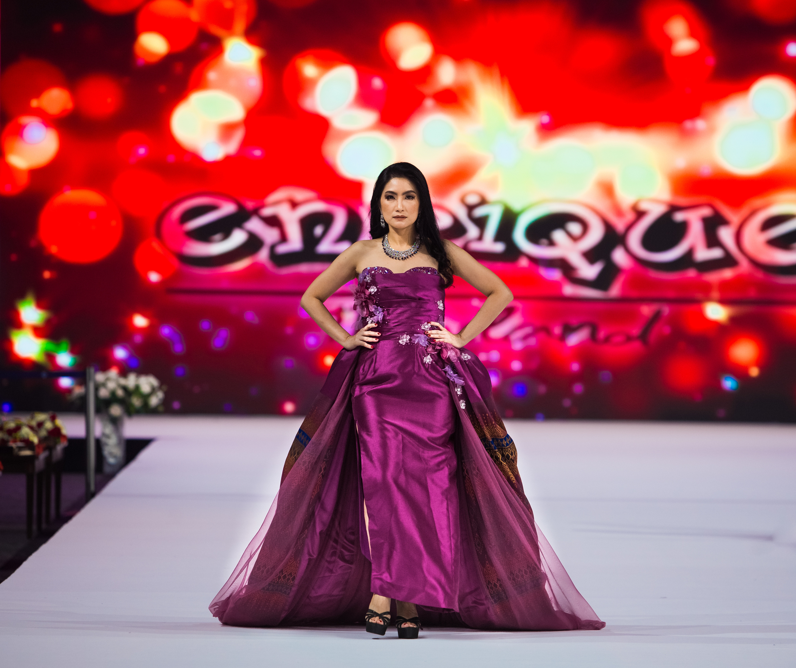 Fashion show. Photographer in Dubai Dmitry Gromov