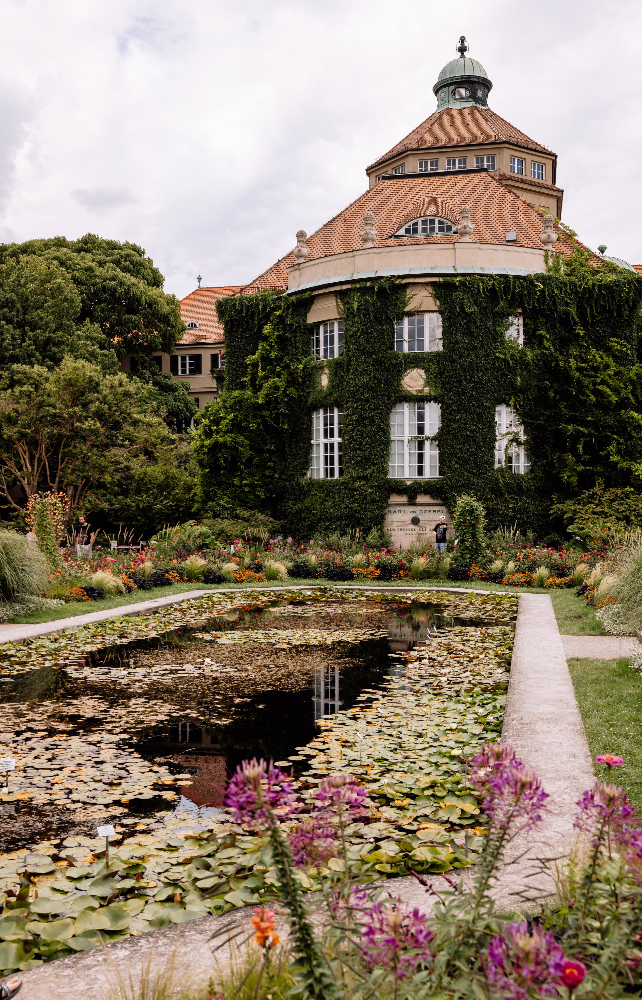 Café im Botanischen Garten. Deutsche - Japanische Hochzeit. Hochzeitsfotograf München Taufe Familienfotograf Tanja Mauke