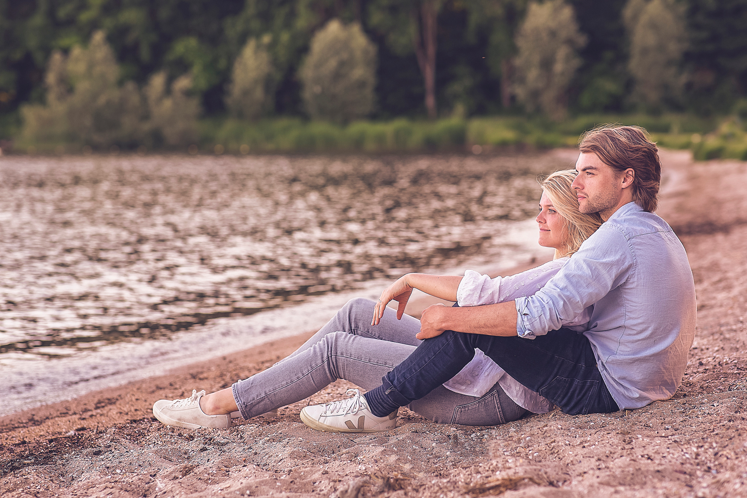 Loveshoot Prijs | Kosten Romantische Fotoshoot voor Koppels. Familie en huwelijksfotograaf in Zwolle Overijssel