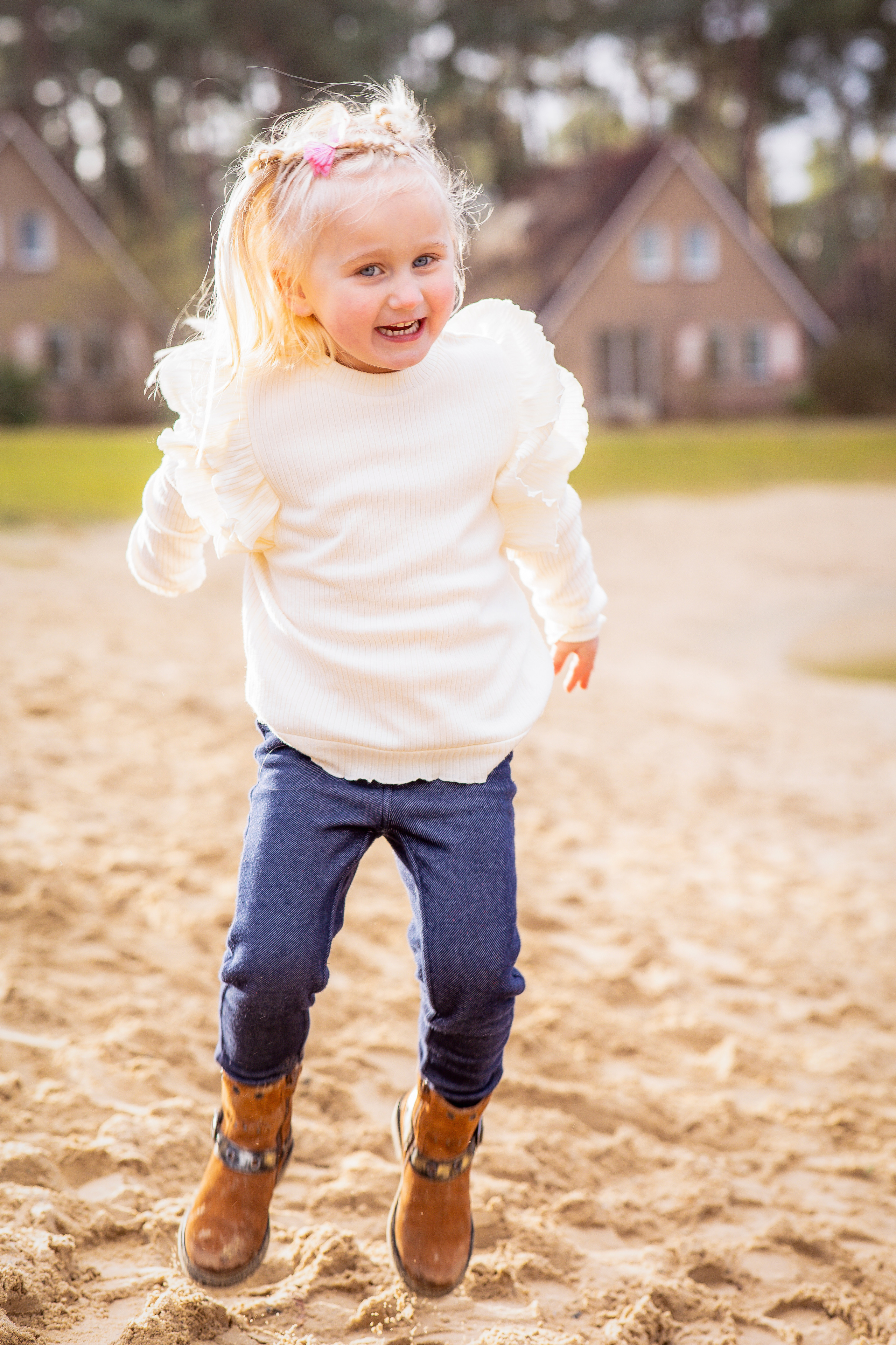 Kinderfotoshoot buiten. Fotograaf Irina Hoek.