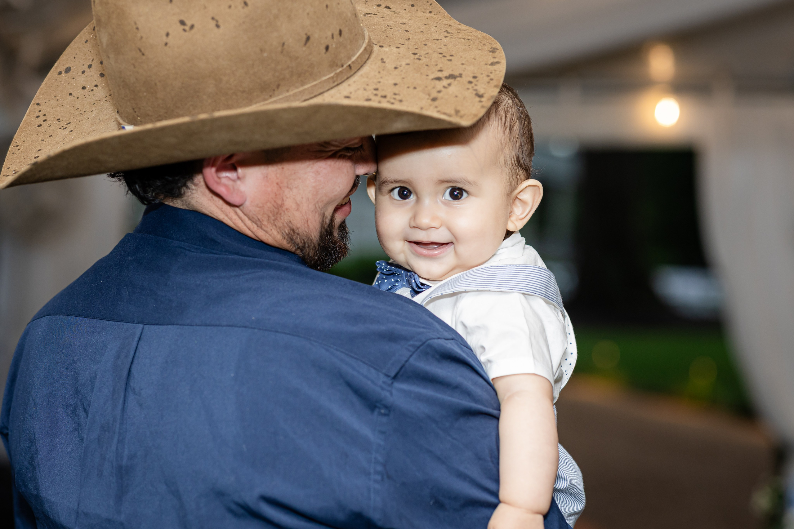 Blue wedding of Stacey and Madison at Liberty Hall Bed & Breakfast located in Traveler’s Rest SC. Wedding and portrait photography in Greenville SC