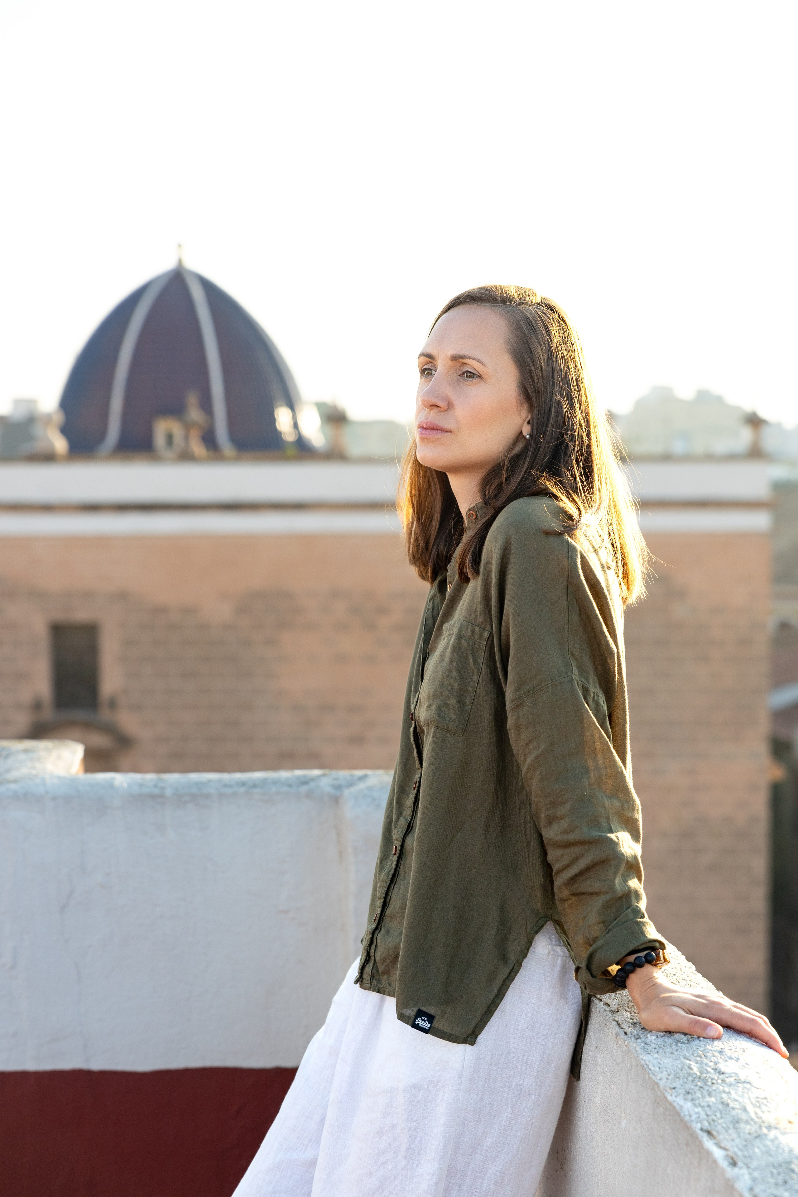 Personal brand photoshoot for art therapist. Eugénie Smirnova — your photographer in Toulouse and southwest France
