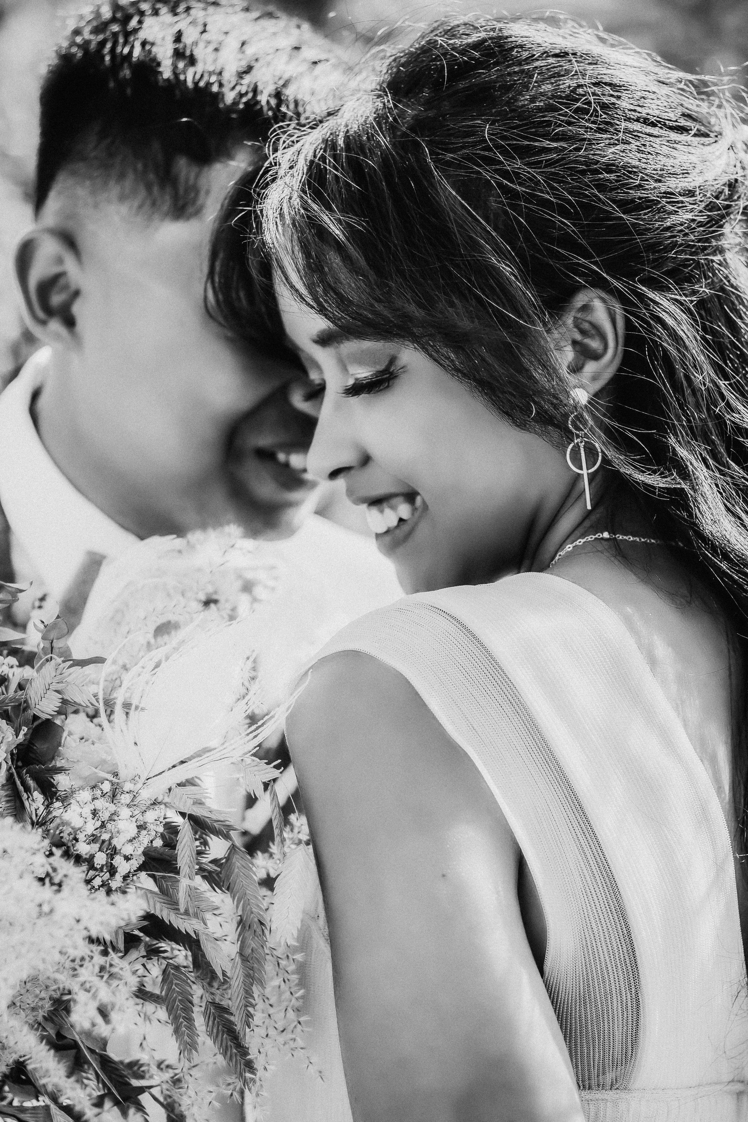 Mariage de Ny & Hasina vue la Loire. Photographe professionnelle à Poitiers, Tours et Châtellerault | Studio photo entre Poitiers et Tours – portraits, familles, entreprises, ma