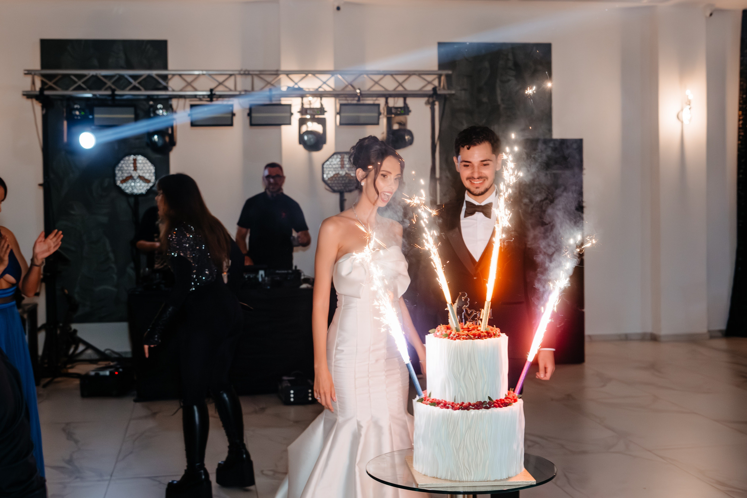 Povestea de nuntă a lui Anca și Dragoș în Bacău | Fotografie de Eveniment. Raw Studio. Fotograful tau de nunta!