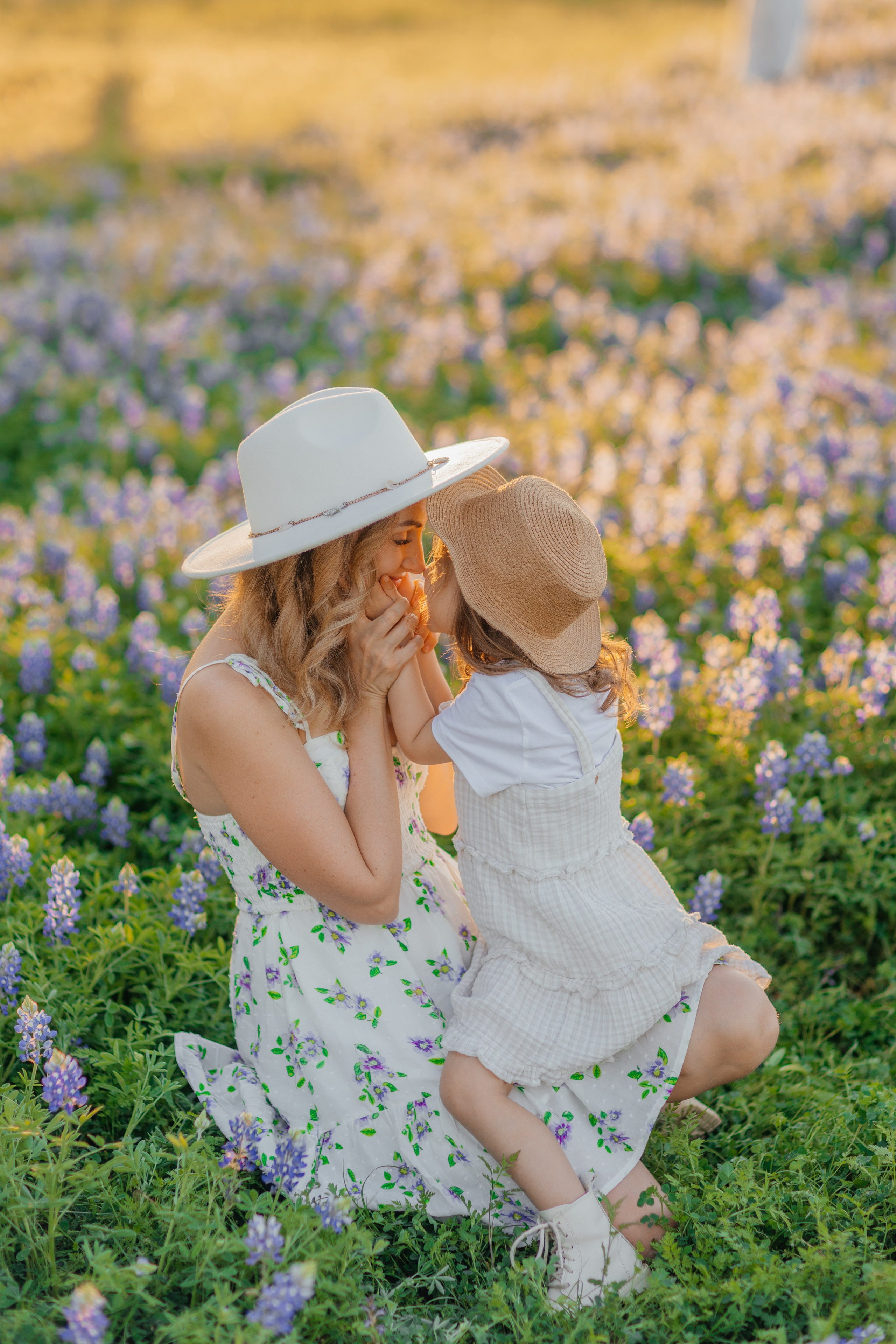 Bluebonnet Mini Session. Professional Photography in Austin, TX — Family, Newborn, Maternity