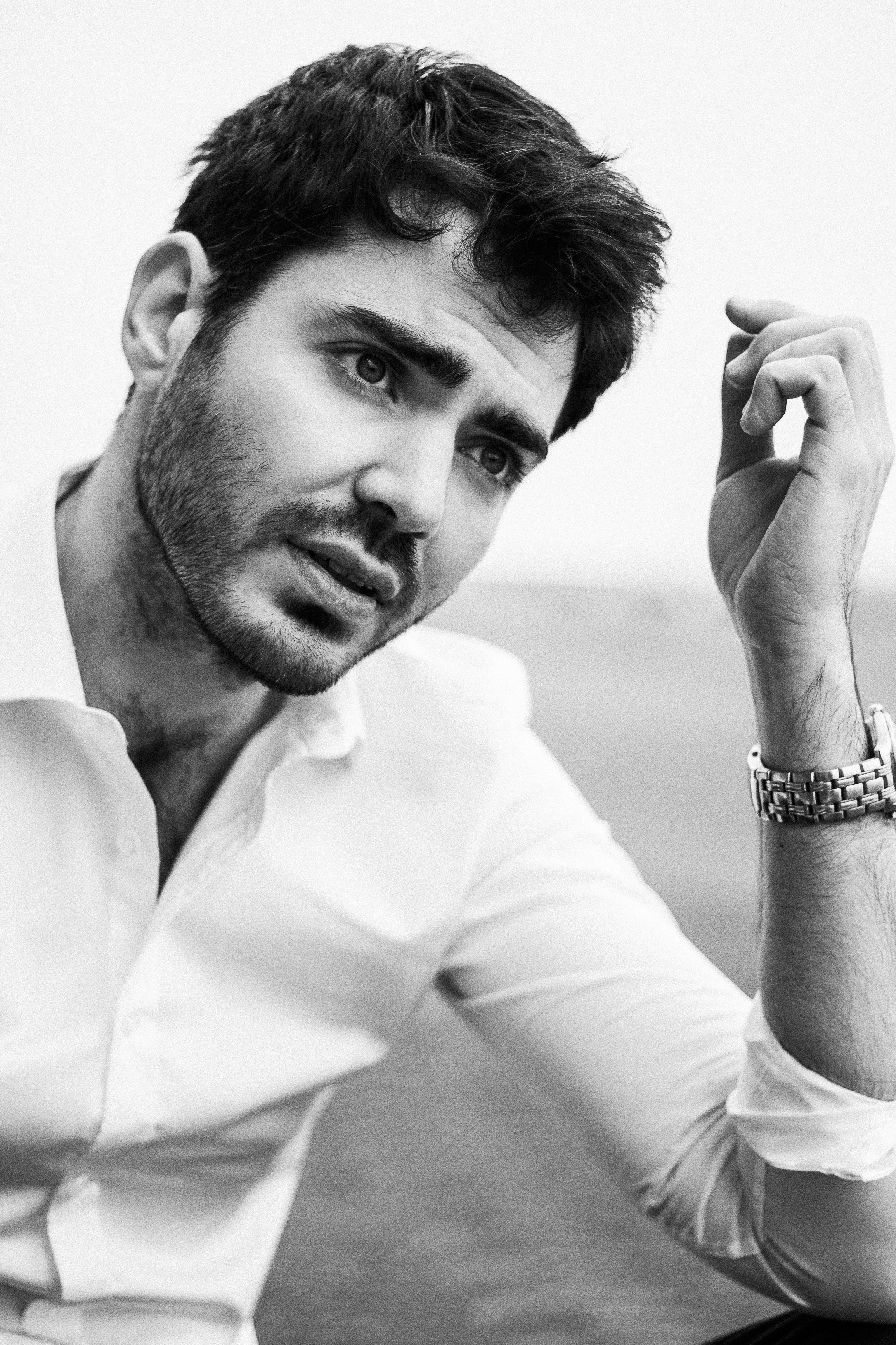 À propos. Photographe professionnelle à Poitiers, Tours et Châtellerault | Studio photo entre Poitiers et Tours – portraits, familles, entreprises, ma