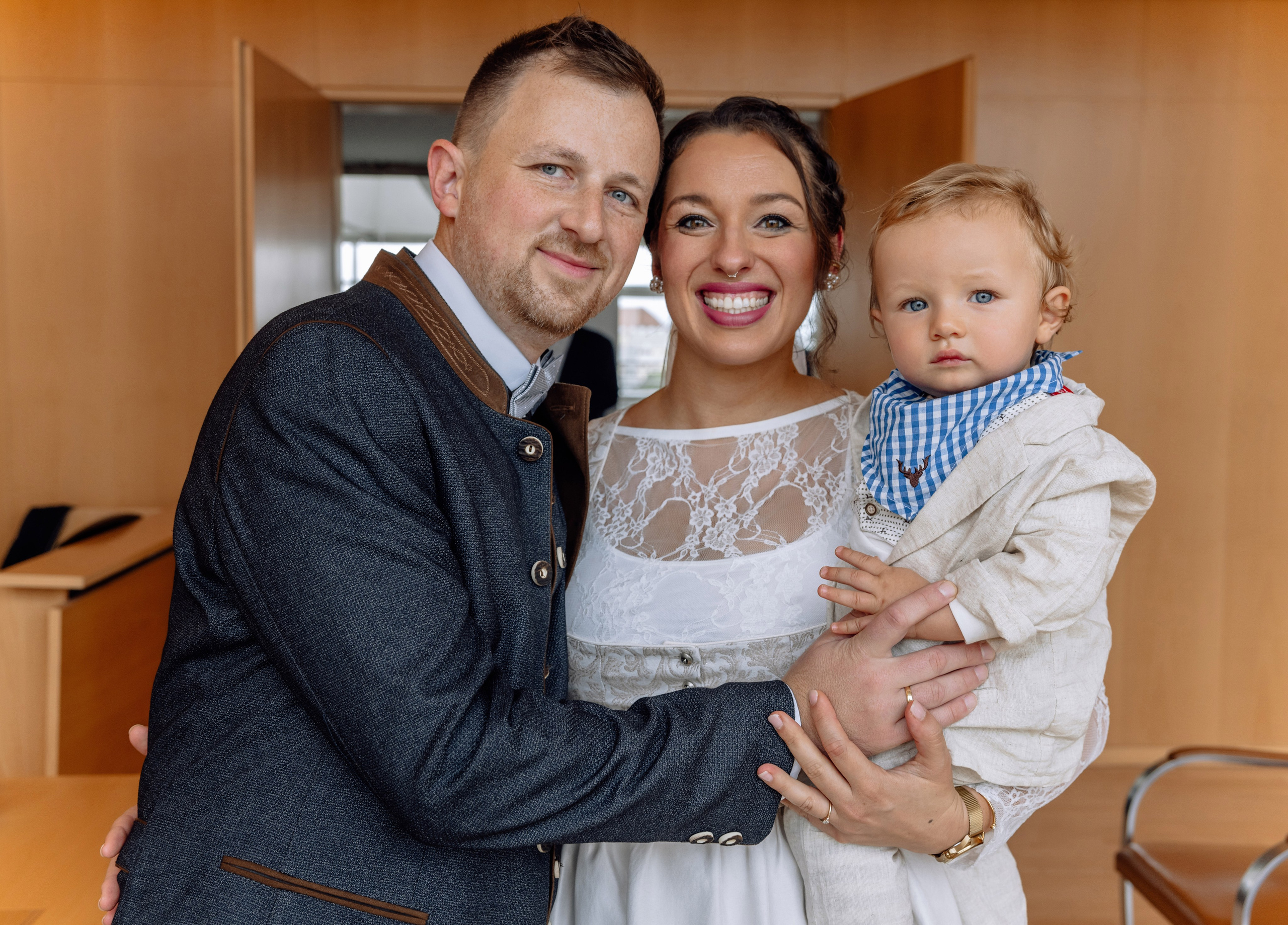 Traumhochzeit im Standesamt Ruppertstrasse. Hochzeitsfotograf München Taufe Familienfotograf Tanja Mauke