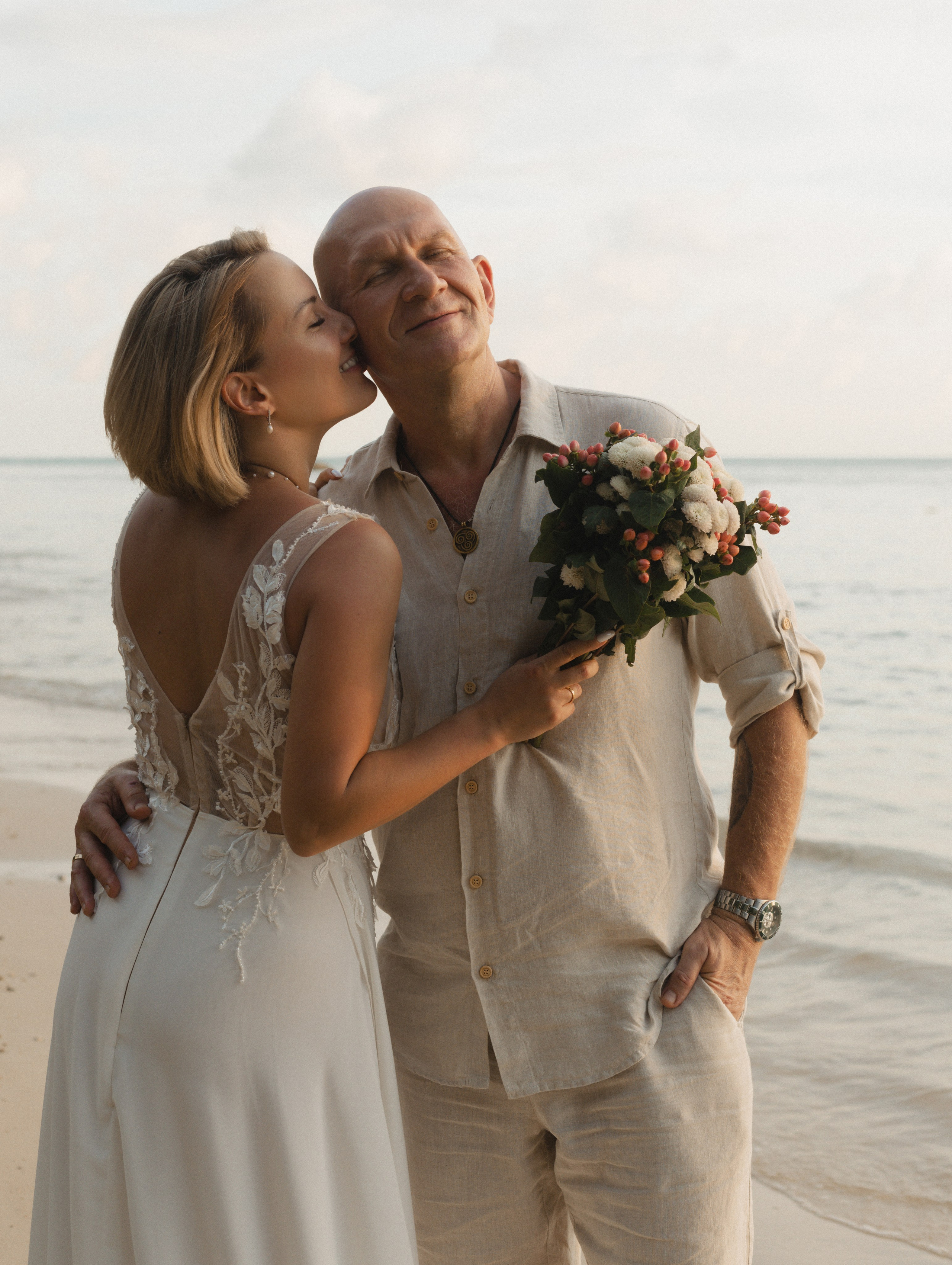 LOVE — STORY. Photographer on Koh Samui Elena