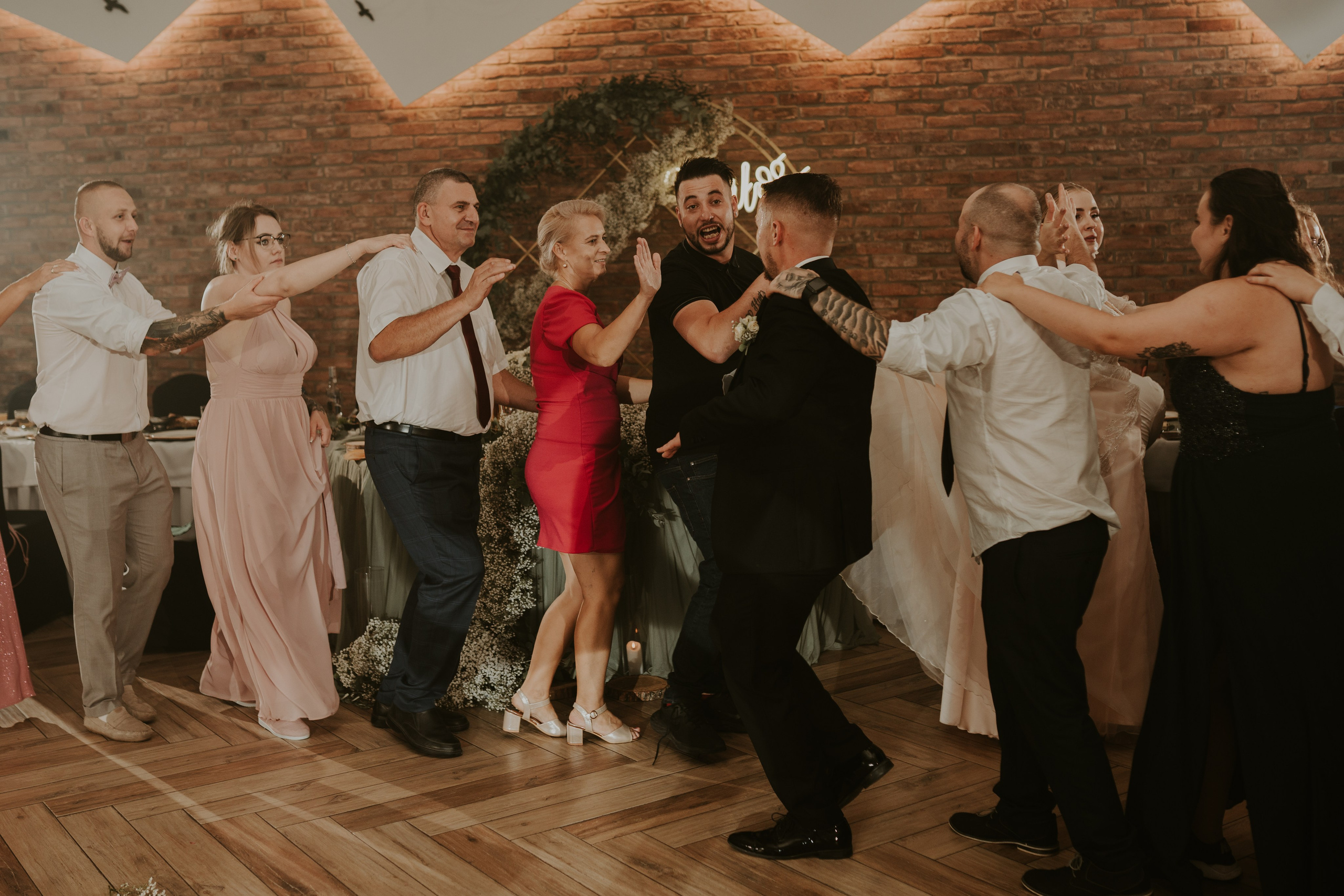 Trzy Drzewa: wspaniała uroczystość Wiktorii i Kamila. Karkowskafoto - fotografia miłości