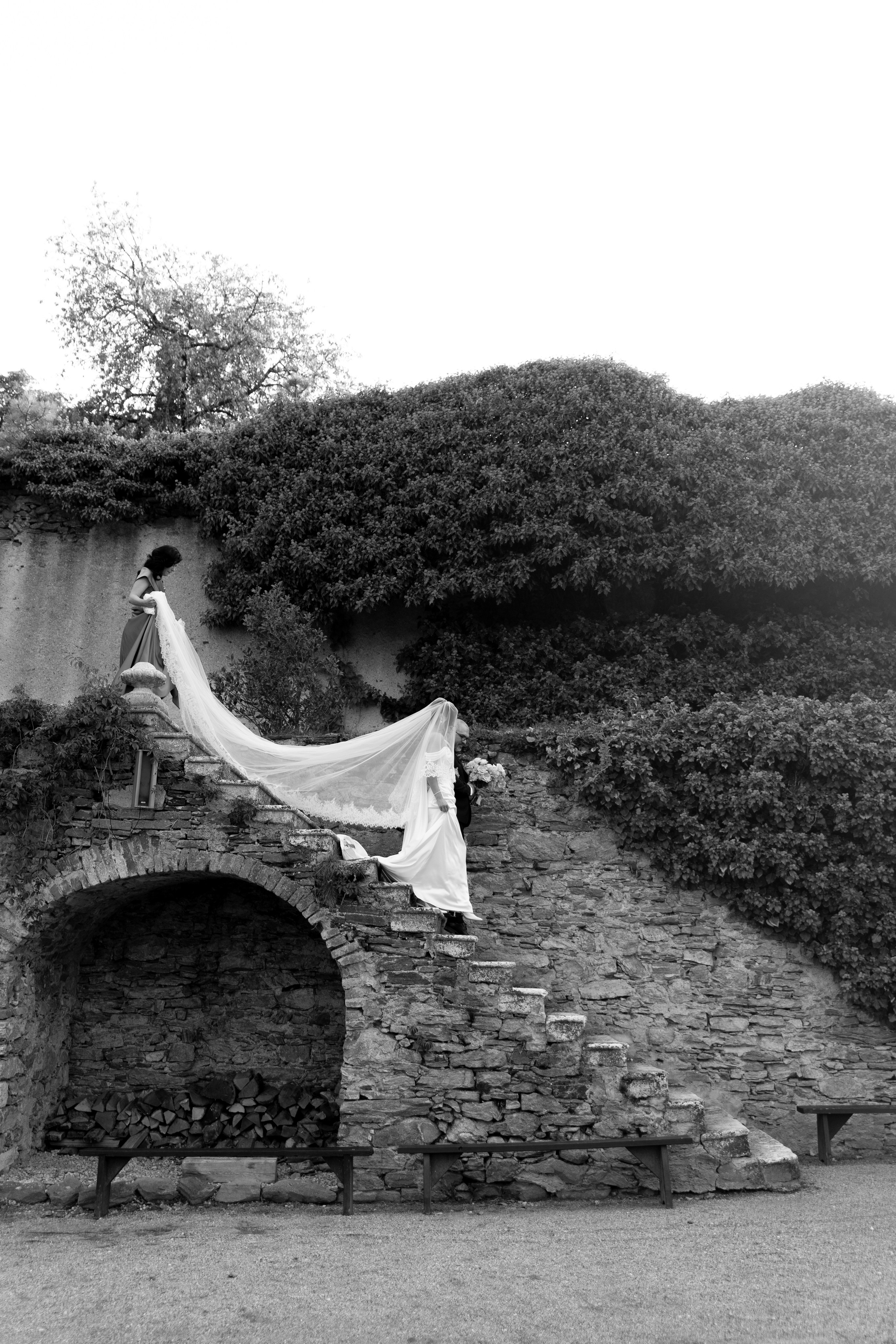 Elegant Castle Wedding in Austria | Alwin & Ruth’s Fairytale Celebration. Wedding photographer and videographer based in Timisoara, Romania