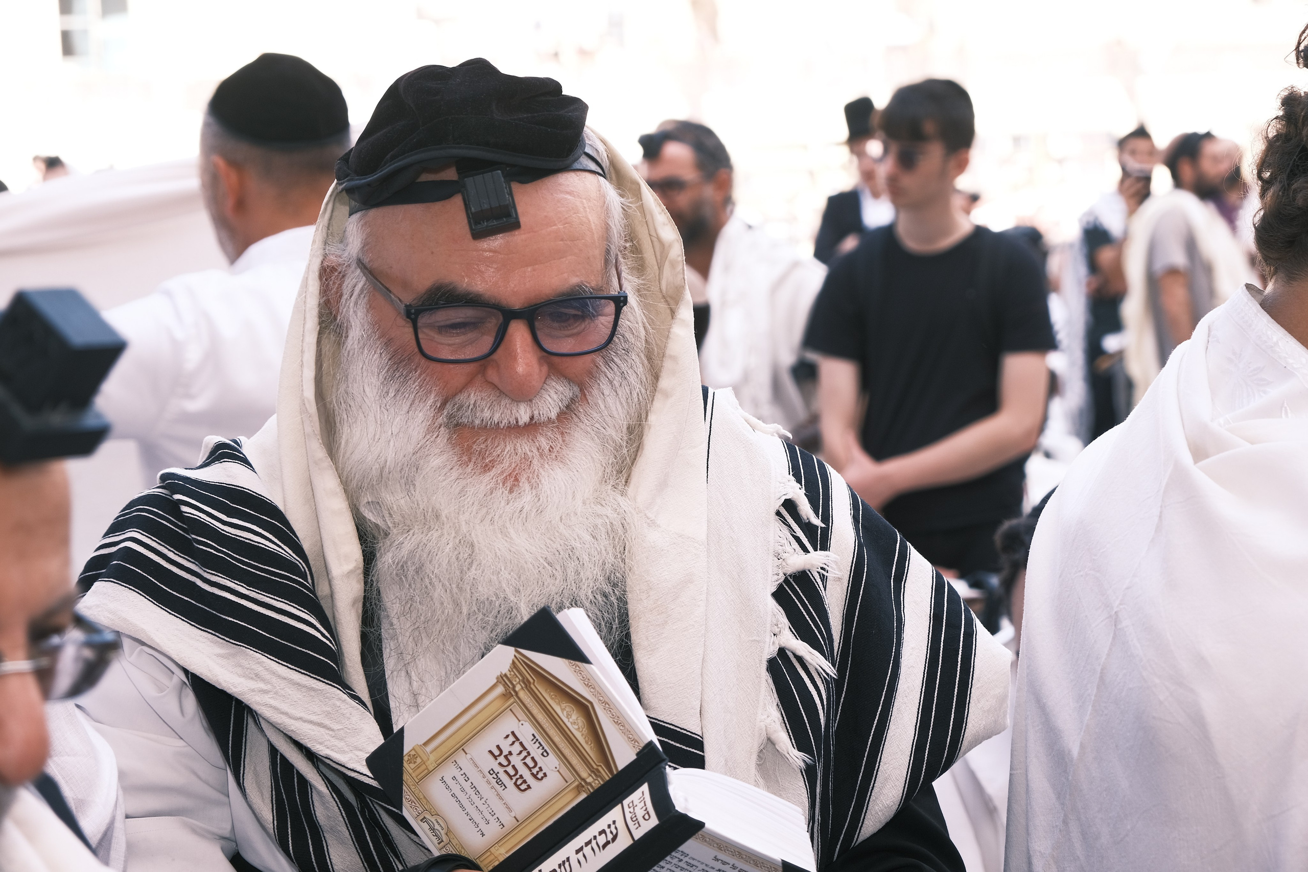 Middle East Photo Agency — Photography & Event Magnets — סוכנות צילום והדפסת מגנטים לאירועים