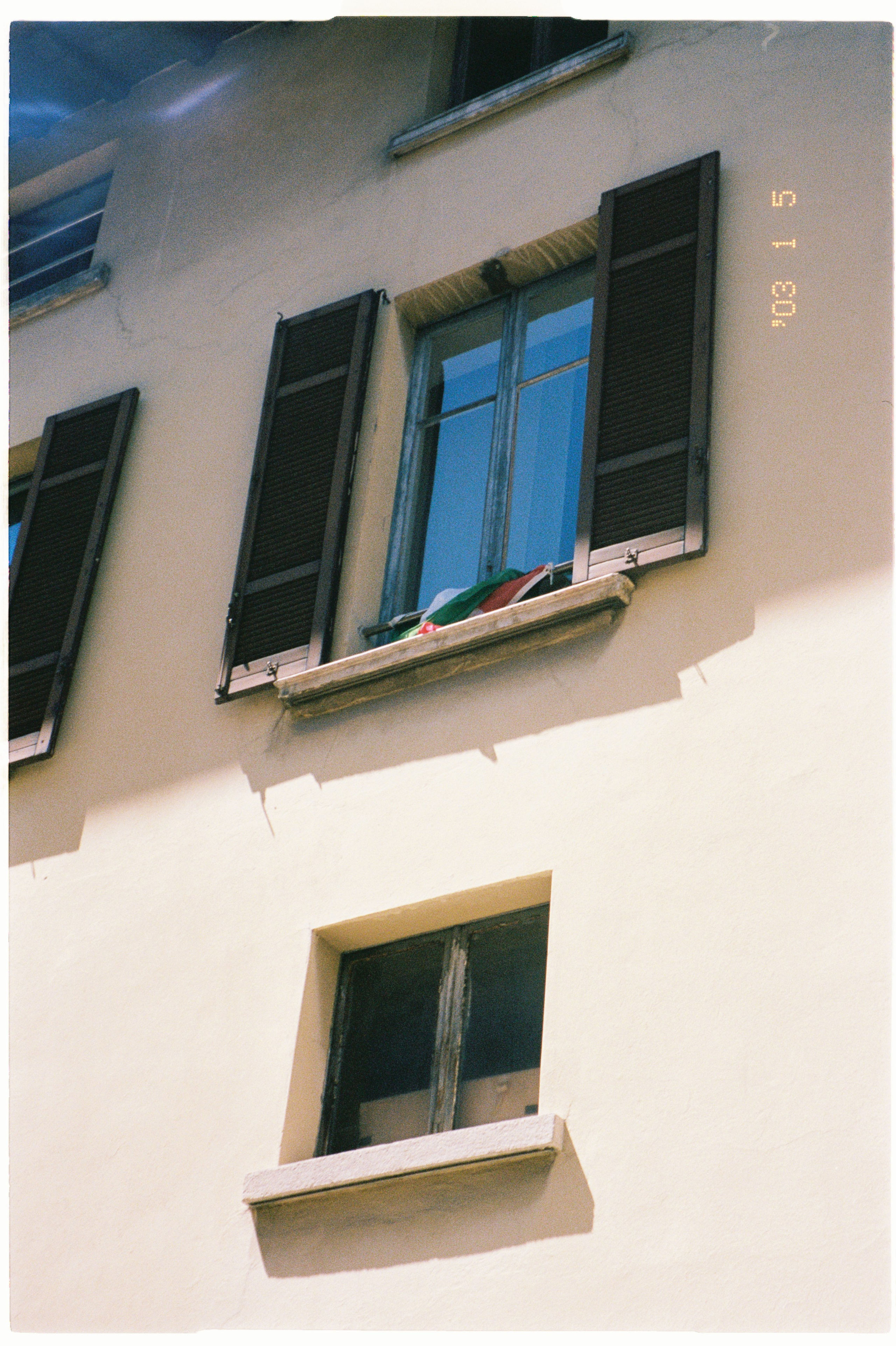 Angela and Julian. Sara Luca | Digital+Film wedding Photographer | Italy and Europe