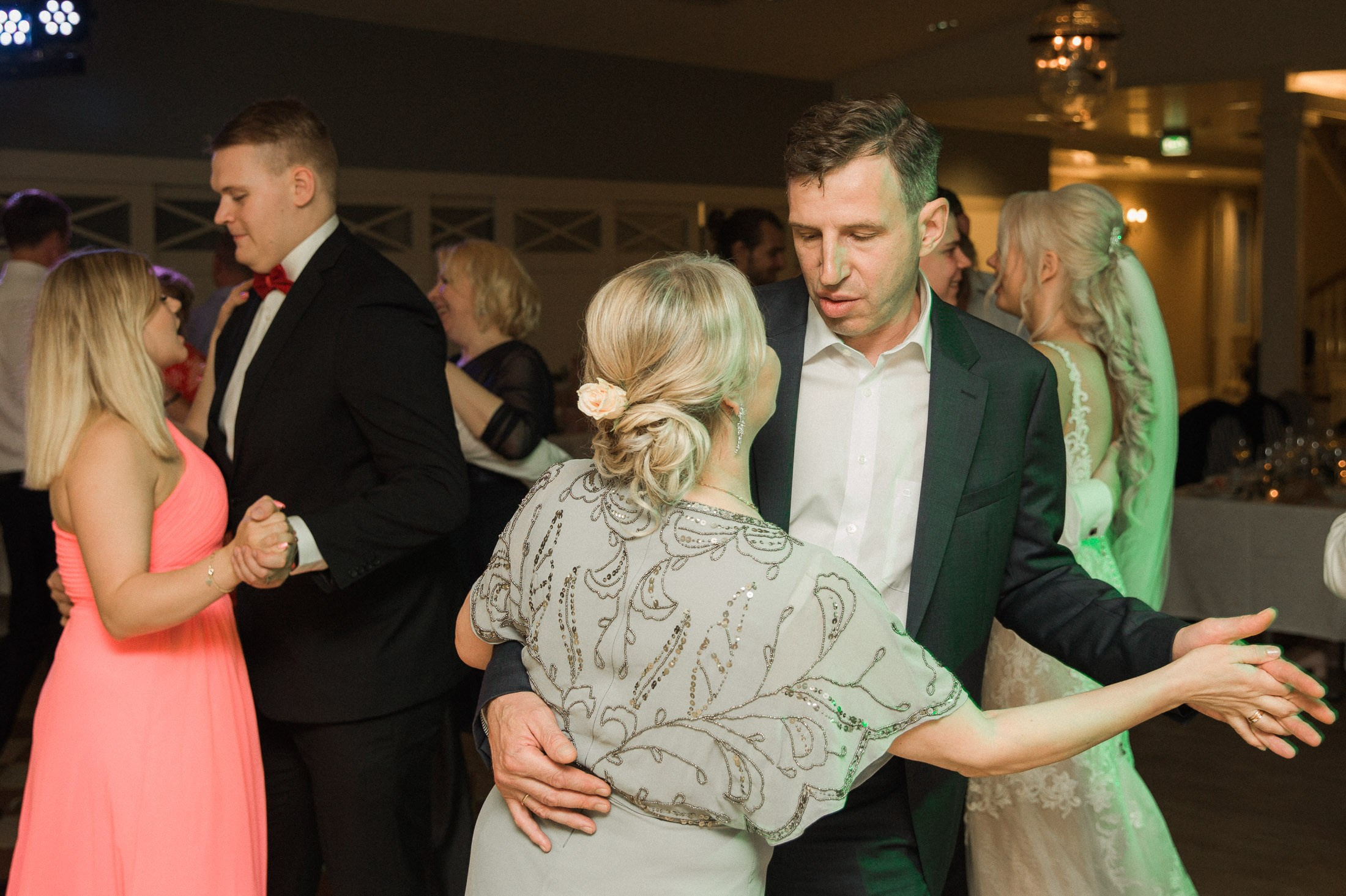 Hääkuvaaja Porvoo | Hääkuvaus Villa Haikko