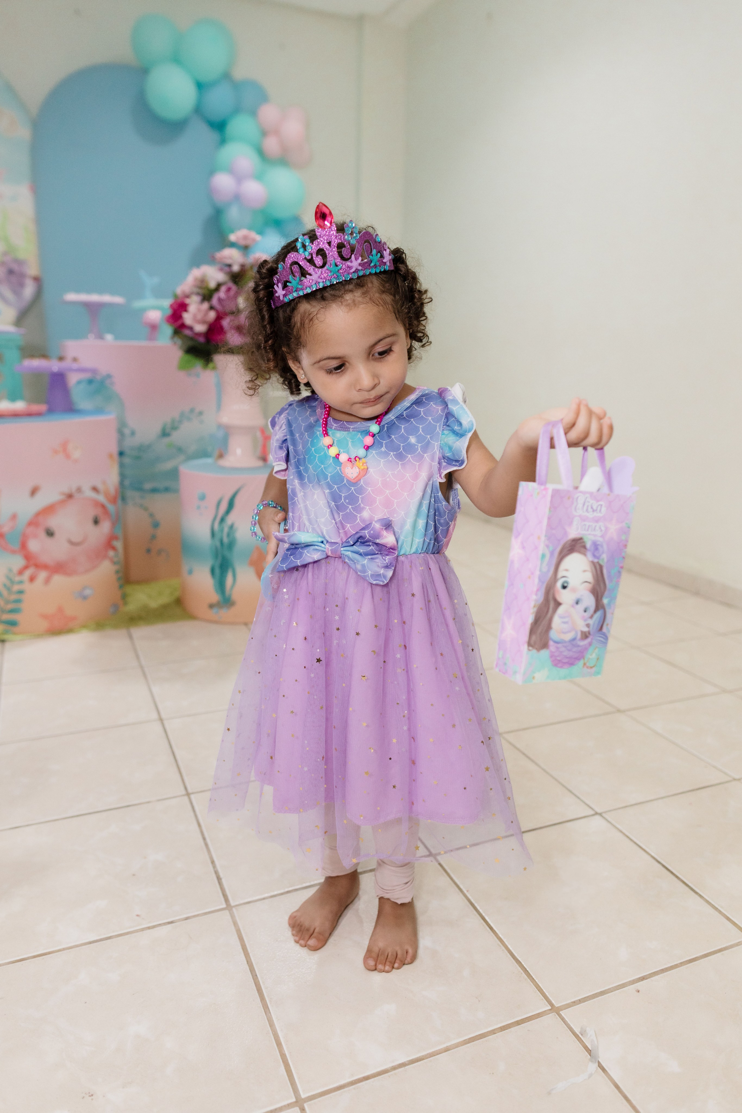 Momento de entrega das sacolinhas