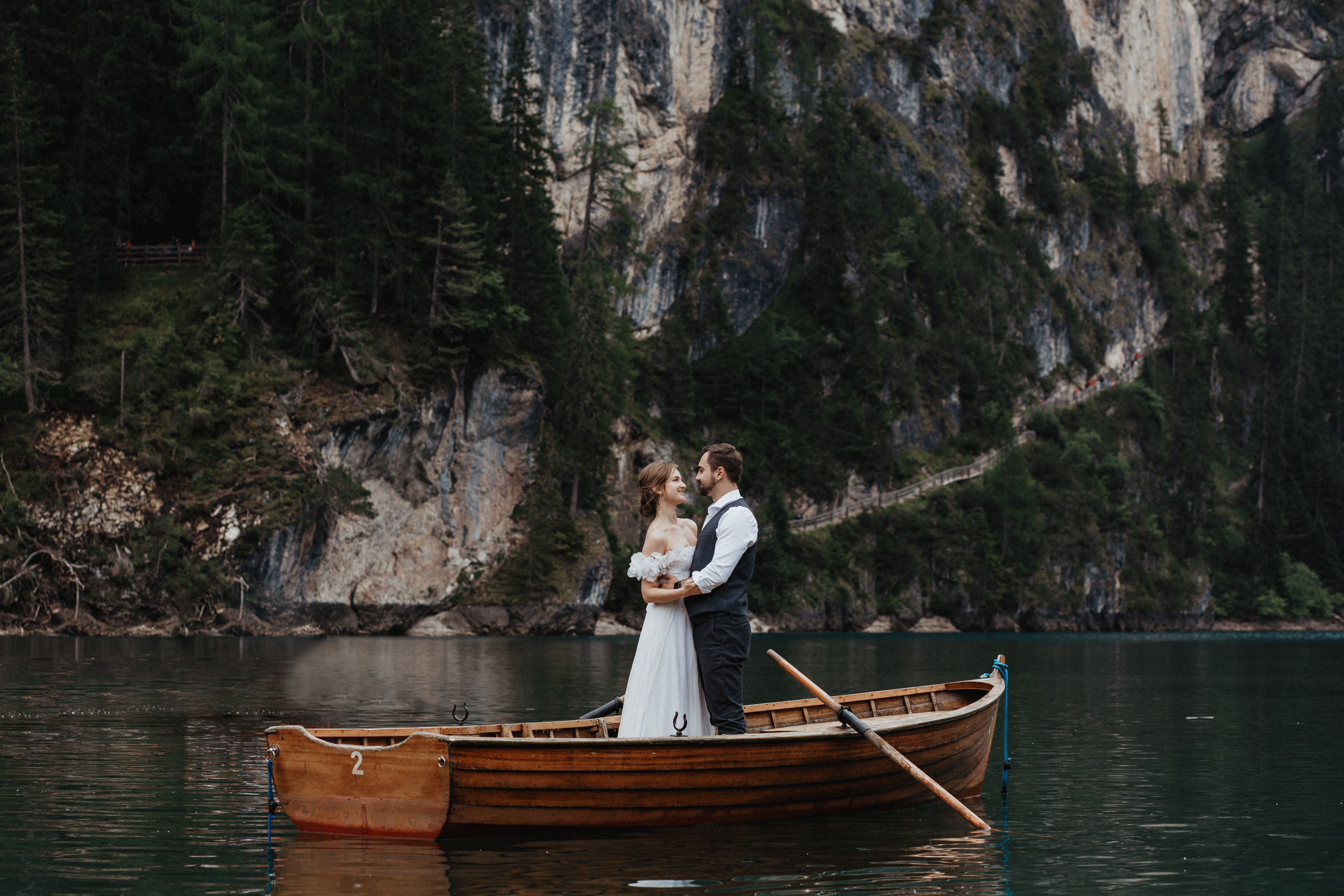 Lago do Brayes elopement  wedding