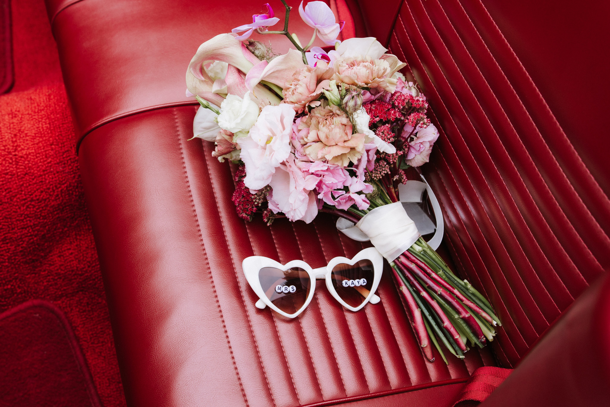 Bunter ausgefallener Brautstrauß für mutige Bräute