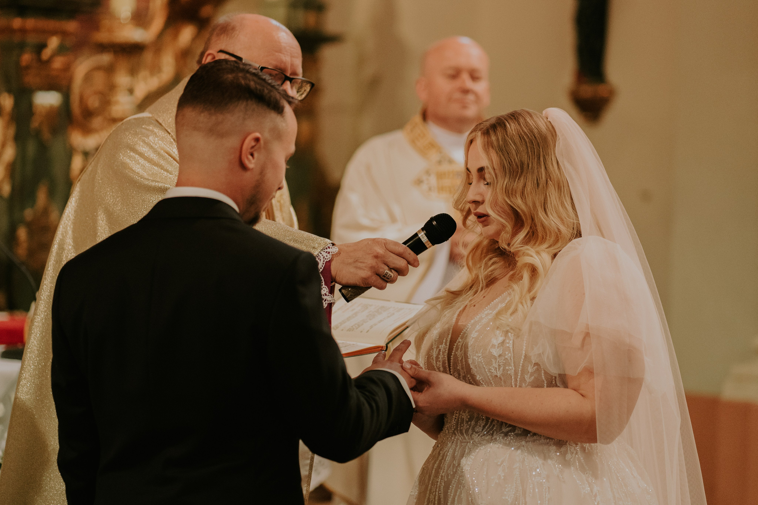 Trzy Drzewa: wspaniała uroczystość Wiktorii i Kamila. Karkowskafoto - fotografia miłości