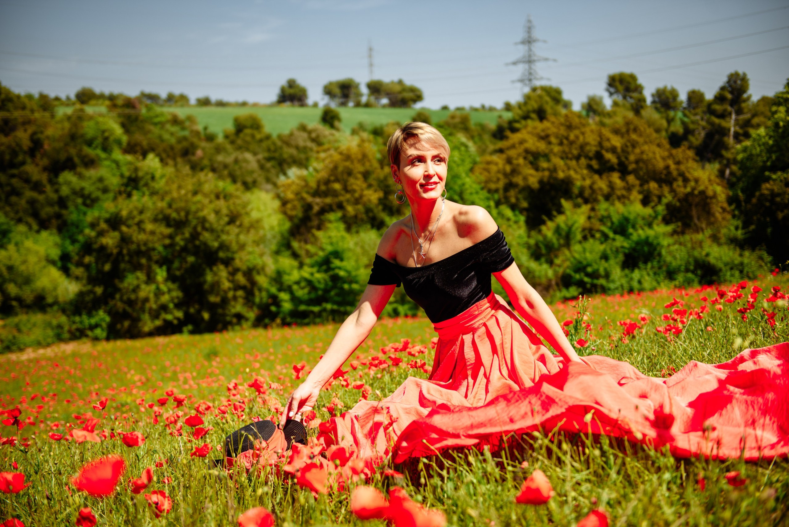 Olga Campos flores rojos. Фотограф Екатерина Гасанова — фотосессии в Барселоне