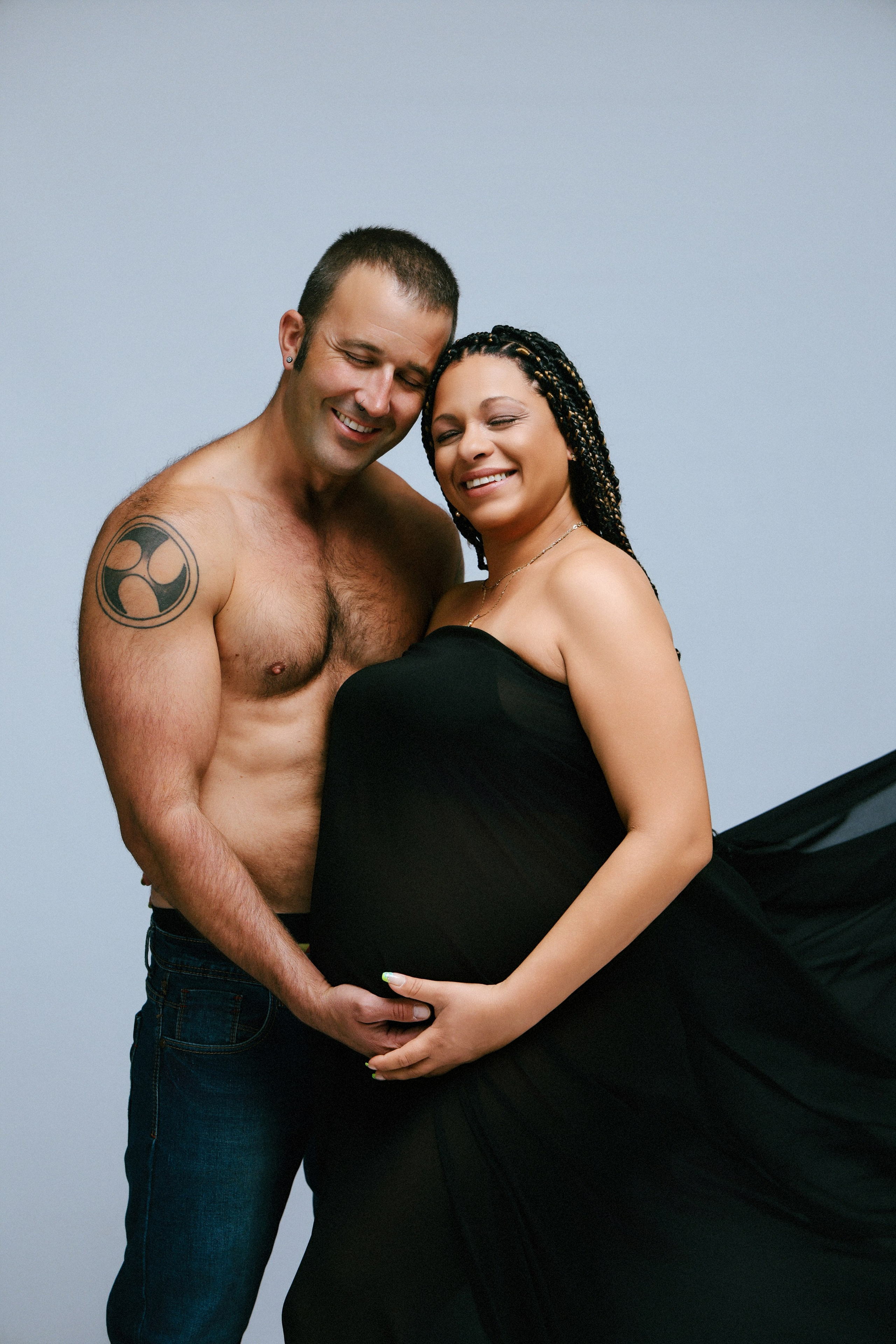 Nueva Sesión Embarazo En Estudio. Fotografía de Eventos, Embarazo y Familiar en Pirineos