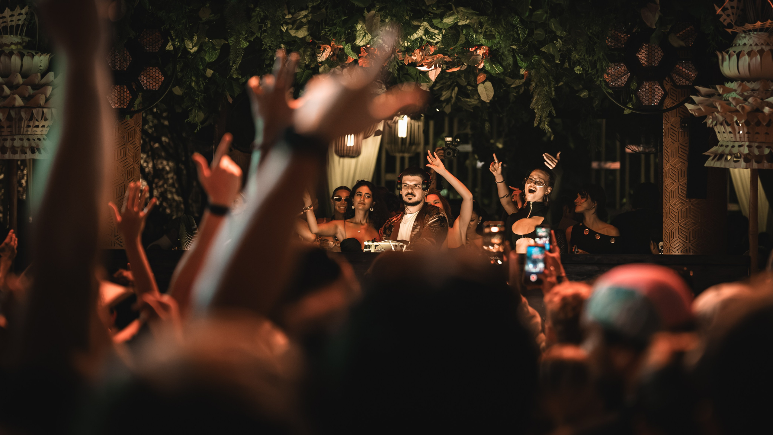 Vintage Culture, Brazilian DJ and record producer performance in Savaya, Bali. Коммьюнити фотограф, Москва, Сергей Зворыгин