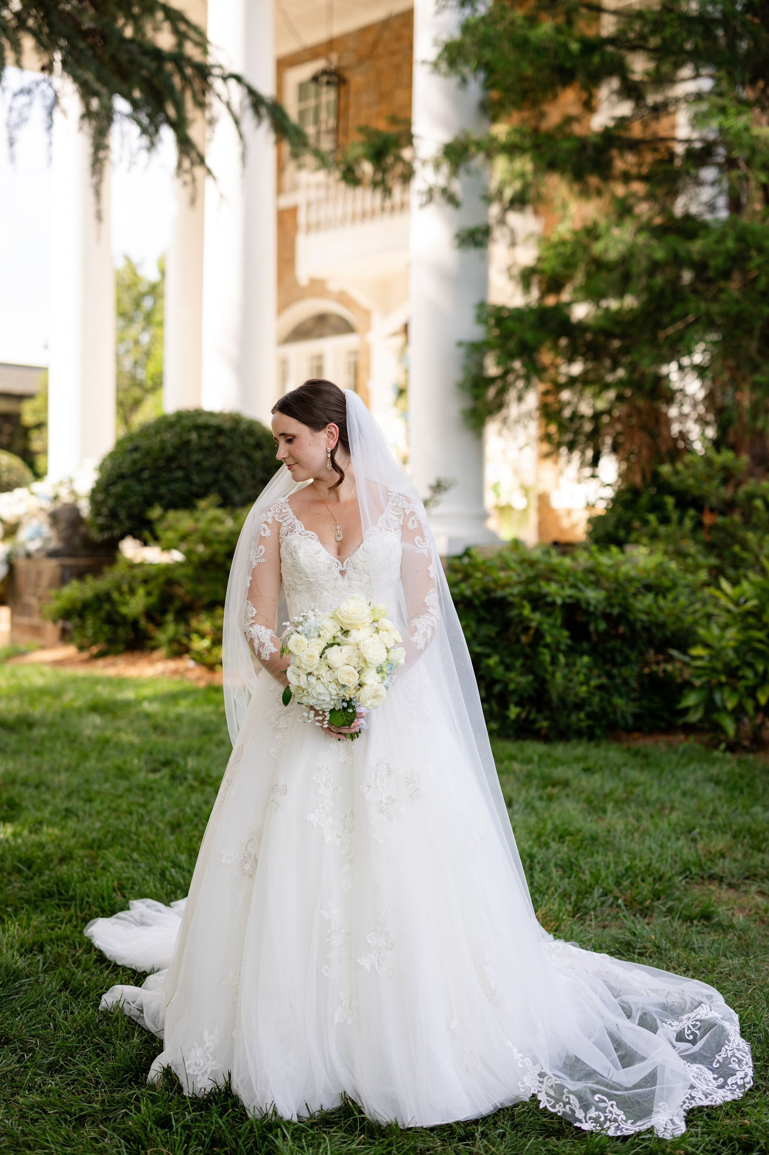 Lester & Annalise’s Romantic Summer Wedding at Gassaway Mansion in Greenville, SC. Wedding and portrait photography in Greenville SC