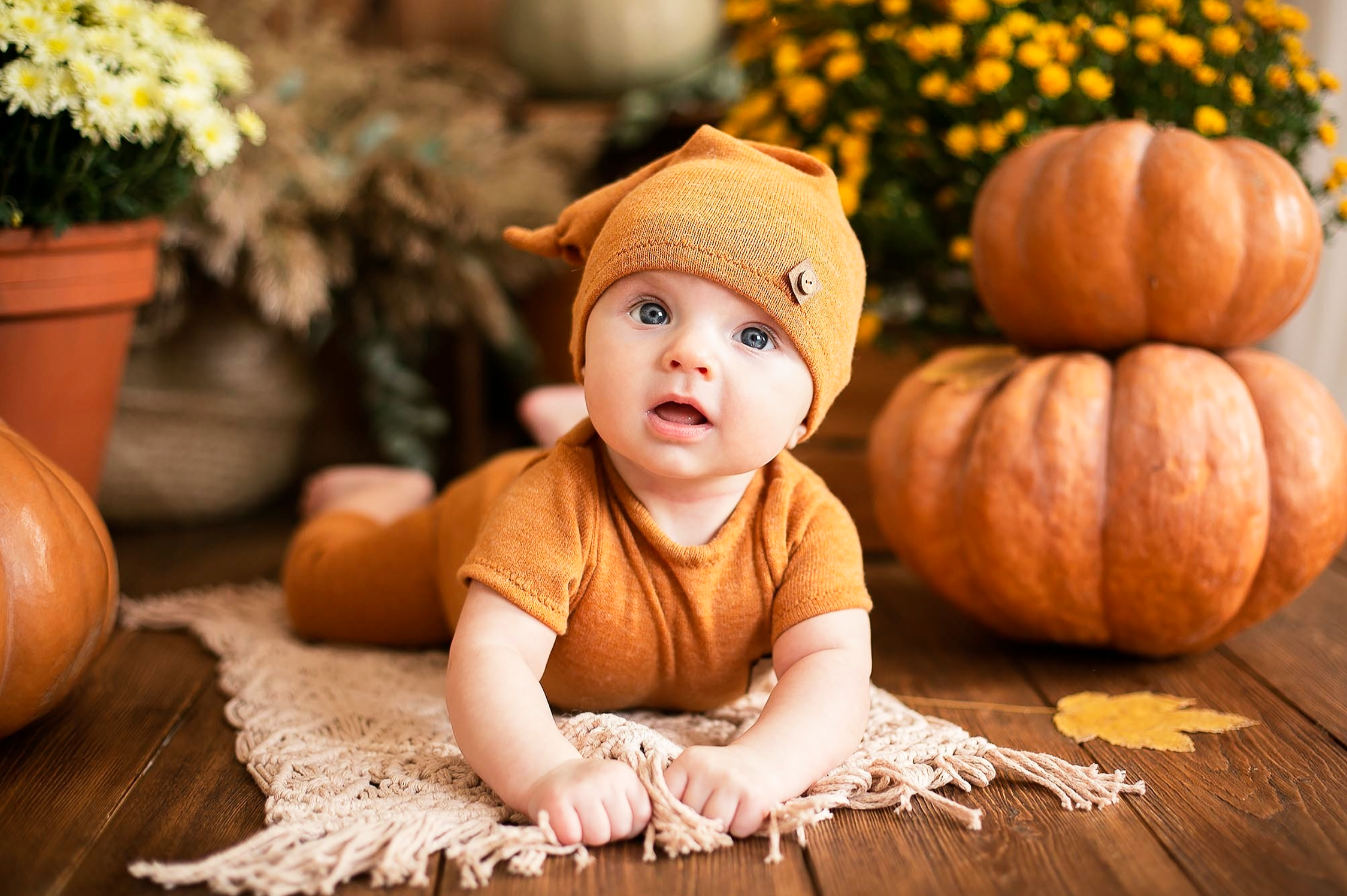 Baby Photographer in Essex | First Year Milestone Portraits by Irene Chaikeen. Irene Chaikeen | Maternity and newborn photoshoot in Essex/London