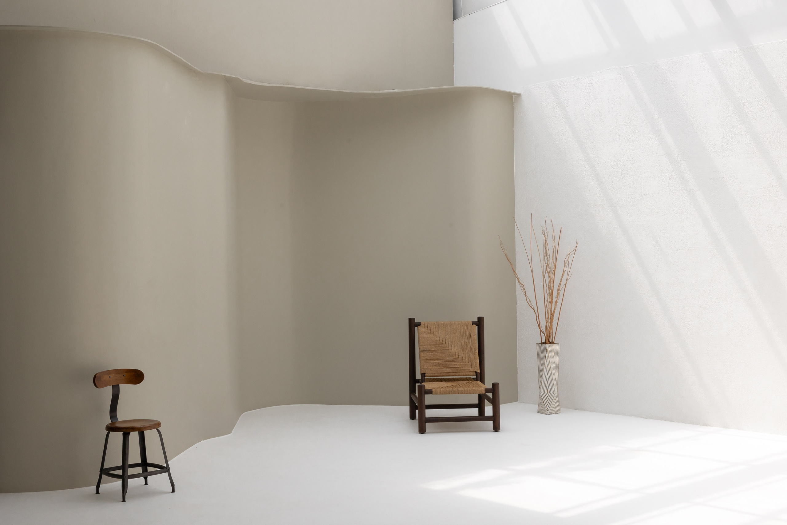 Rental. Sky Zone. Textured walls and Natural light on cyclorama. Photo and video production in Dubai UAE