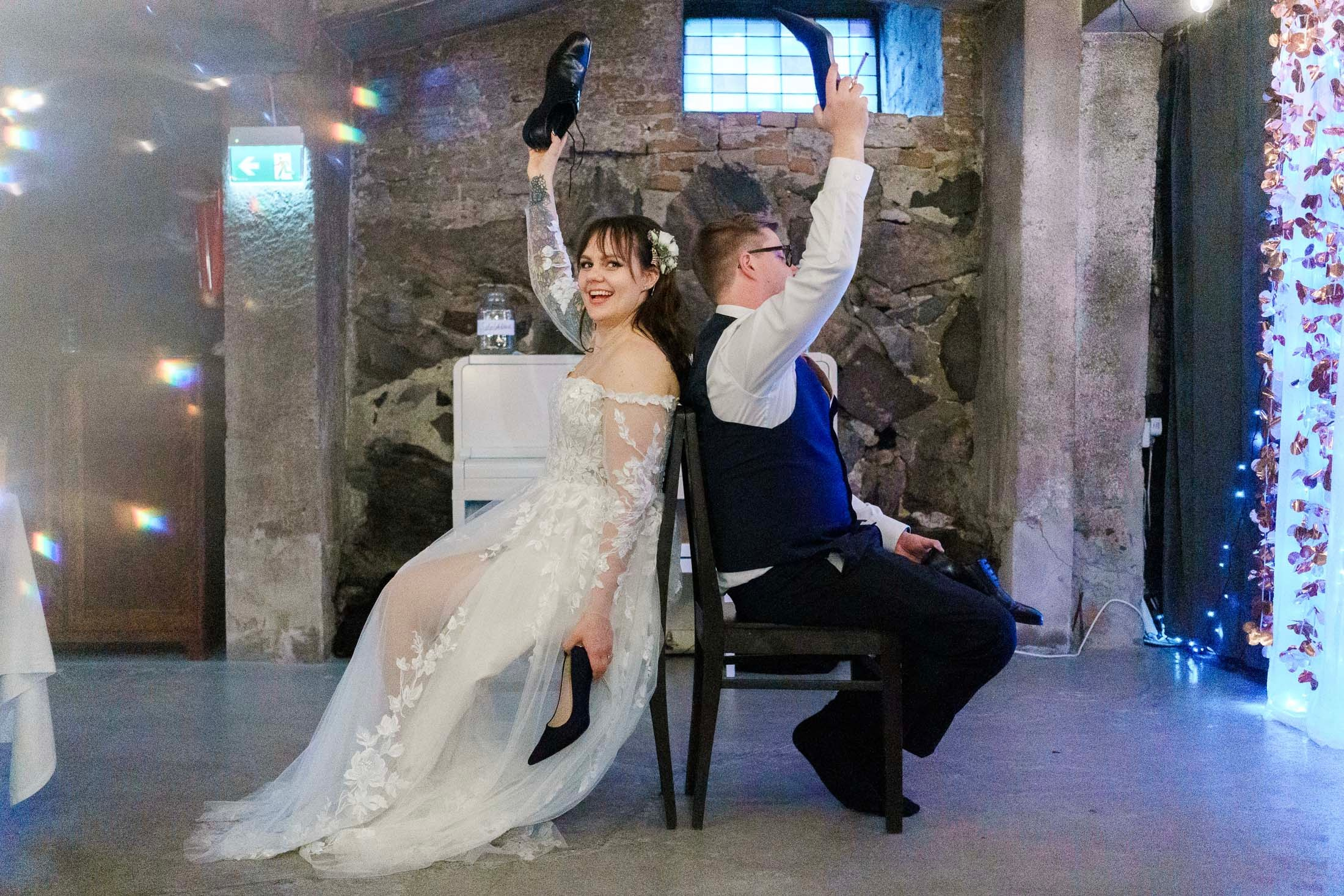 S&J, hääkuvaus Porvoon Tuomiokirkko ja Levinin kellari