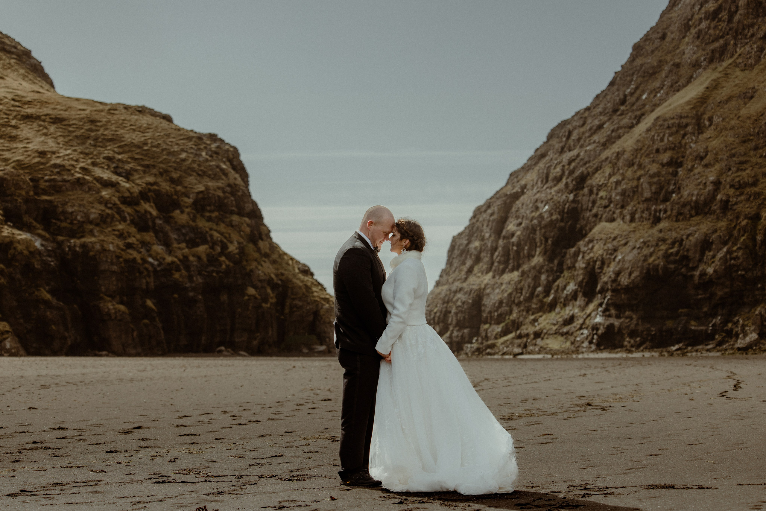 Faroe Islands elopement | Adventure wedding in Faroe Islands. Iceland elopement photographer & videographer