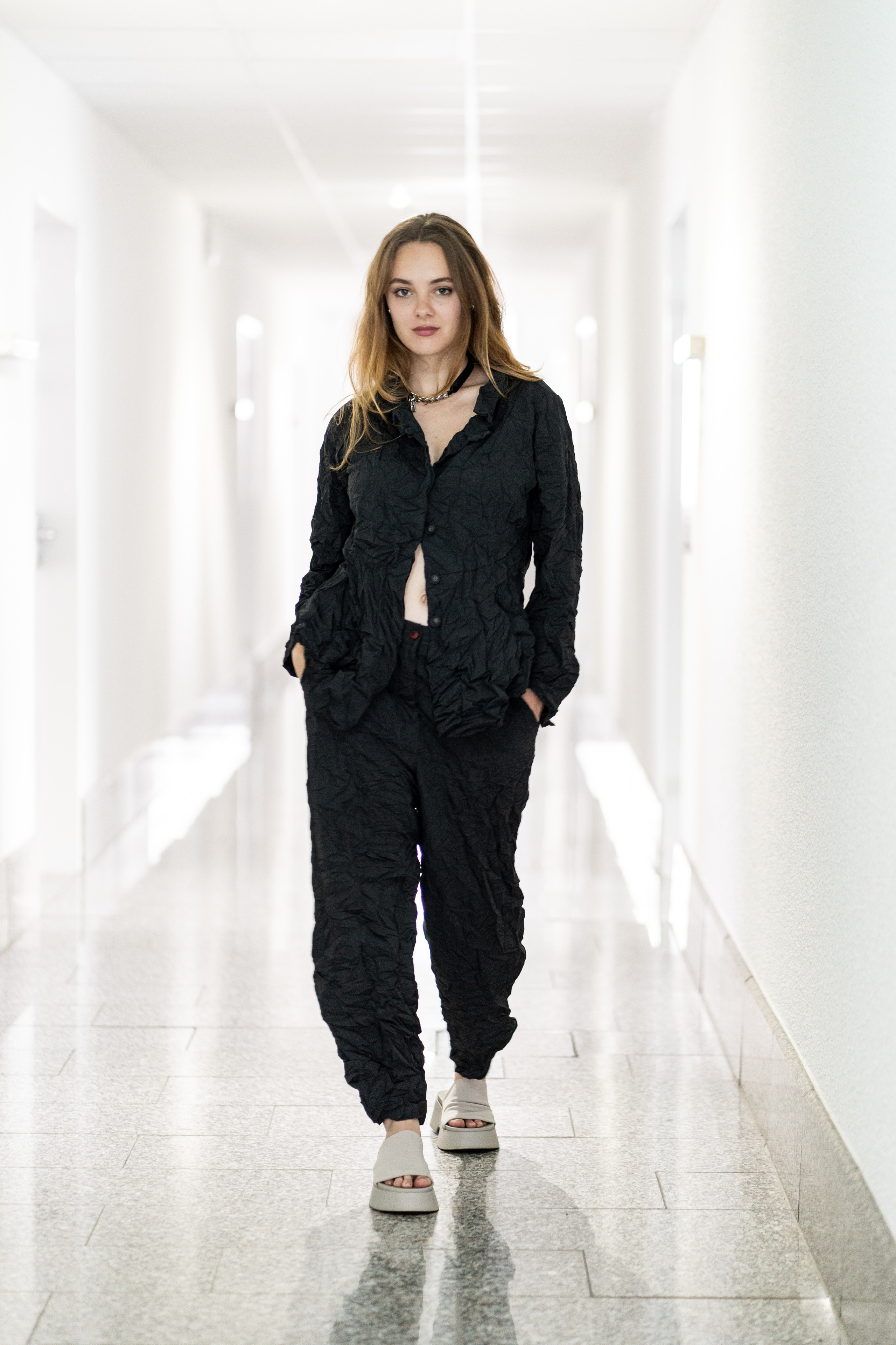 LOLA & OBLIQUE. Portrait photographer in Germany and all over Europe Mischa Blank