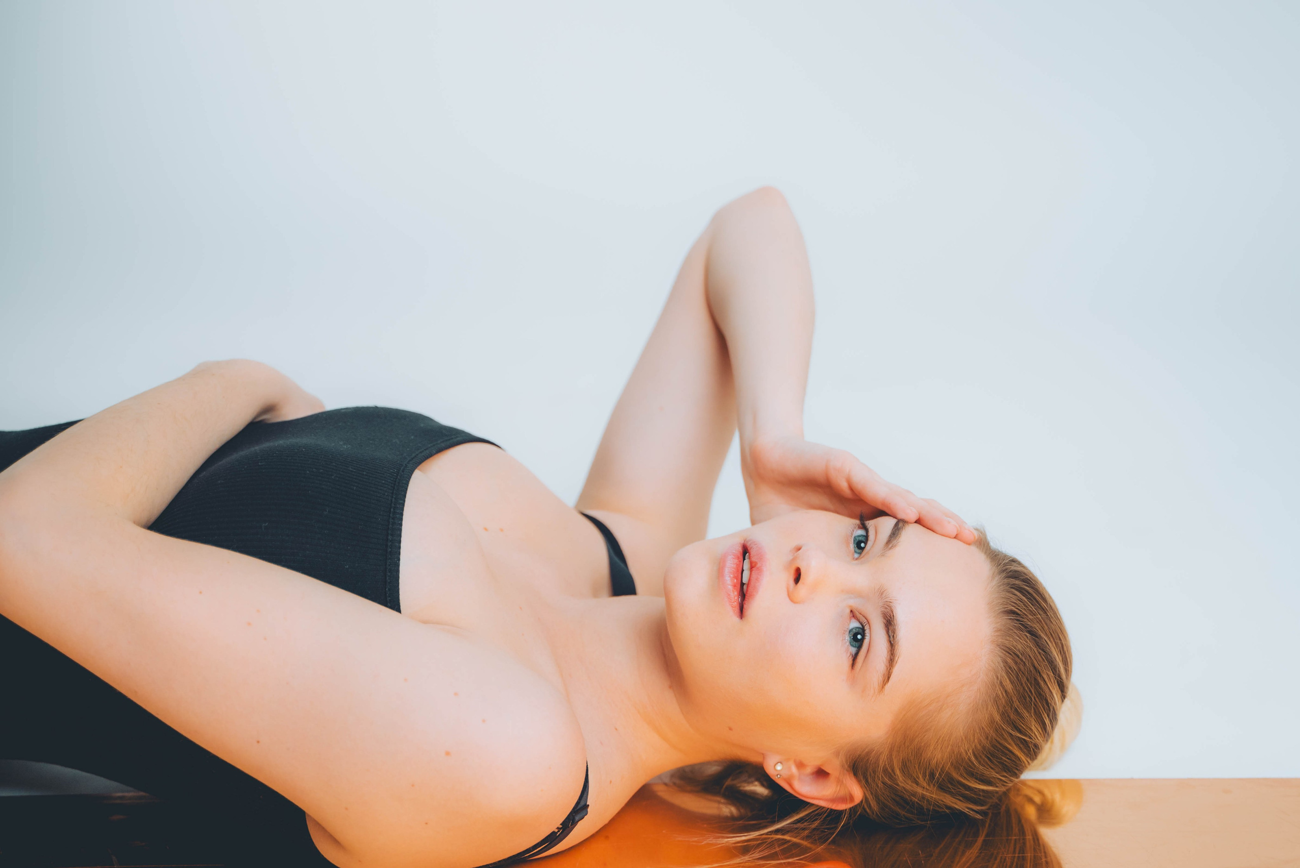 Portreed (PORA Fotograafia). Portree-, pere- ja ettevõtmiste fotograaf Tallinnas Miina Arop-Priidik