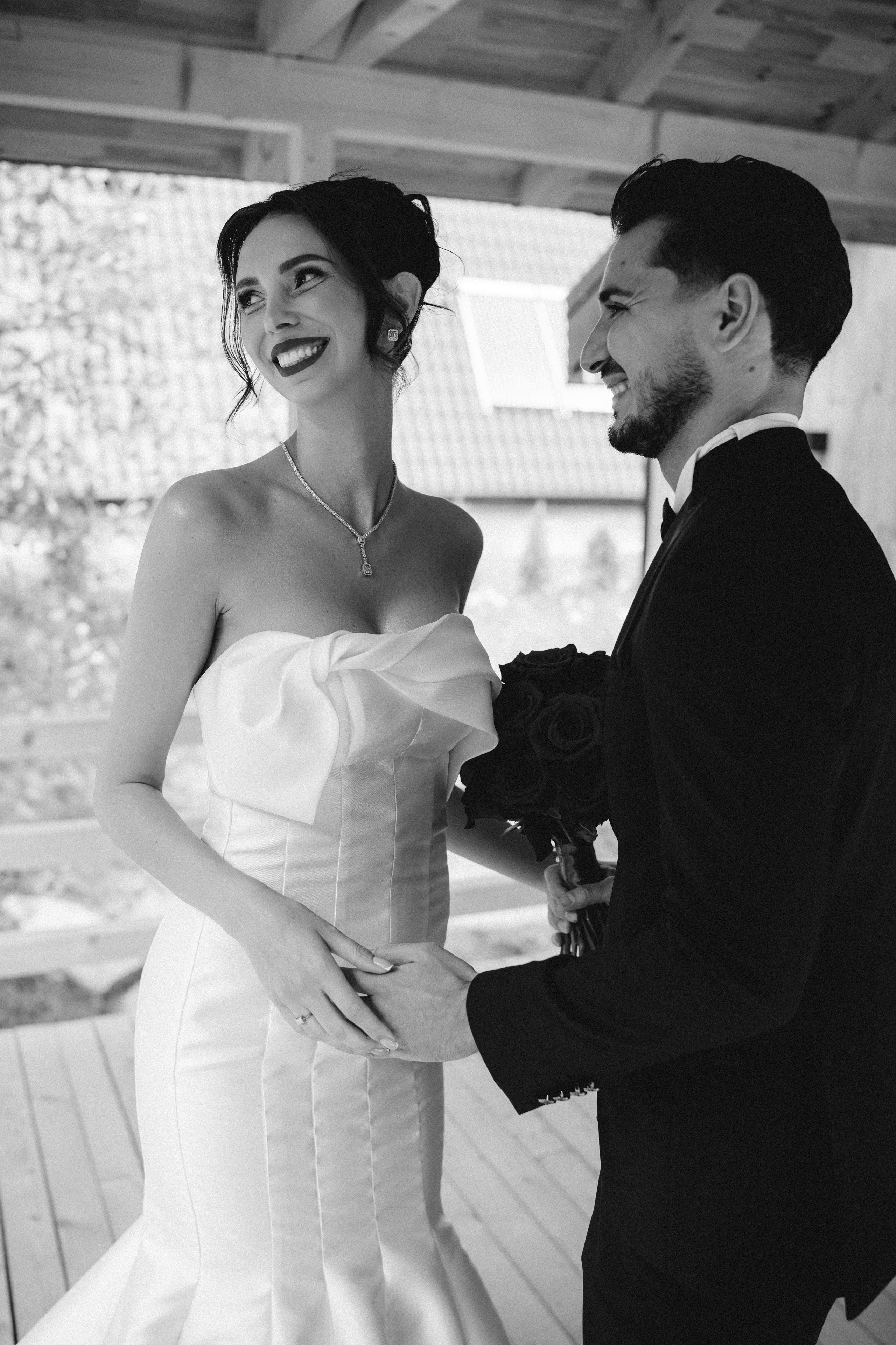 Anca și Dragoș, un cadru clasic și atemporal realizat în Comănești.