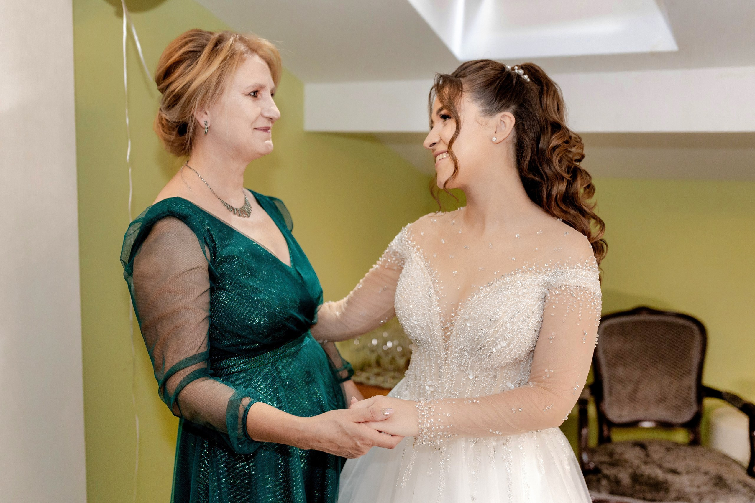 - nunta--fotograf-profesionist-botosani - fotografie-nunta-romantica - imagini-nunta-in-natura-alin-chirila-fotograf - fotografii-cuplu-indragostit-nunta-botosani - sedinta-foto-miri-andrei-iustina-alinofotostudio - amintiri-din-nunta-realizate-de-fotograf-profesionist - povestea-nuntii-andrei-si-iustina-in-imagini-alinofotostudio-fotograf evenimente- evenimente Botoșani -fotograf Suceava - fotograf Iași- servicii foto. servicii foto Botoșani. servicii foto video Botoșani. fotograf nunta. fotograf evenimente. fotograf nunta Botoșani. Alin chirila. Alin chirila fotograf. Alinofotostudio.- servicii foto. servicii foto Botoșani. servicii foto video Botoșani. fotograf nunta. fotograf evenimente. fotograf nunta Botoșani. Alin chirila. Alin chirila fotograf. Alinofotostudio.fotograf stare civilă,poze stare civilă,album foto stare civilă,servicii foto suceava,fotograf evenimente suceava,fotograf nuntă suceava,poze cununie civilă,ședință foto stare civilă,sesiune foto suceava,fotograf profesionist suceava,fotograf botosani,stare civila botosani,alinofotostudio,alin chirila fotograf.servicii foto. servicii foto Botoșani. servicii foto video Botoșani. fotograf nunta. fotograf evenimente. fotograf nunta Botoșani. Alin chirila. Alin chirila fotograf. Alinofotostudio.fotograf stare civilă,poze stare civilă,album foto stare civilă,servicii foto suceava,fotograf evenimente suceava,fotograf nuntă suceava,poze cununie civilă,ședință foto stare civilă,sesiune foto suceava,fotograf profesionist suceava,fotograf botosani,stare civila povestitor prin fotografiebotosani,alinofotostudio,alin chirila fotograf,servicii foto. servicii foto Botoșani. servicii foto video Botoșani. fotograf nunta. fotograf evenimente. fotograf nunta Botoșani. Alin chirila. Alin chirila fotograf. Alinofotostudio.fotograf stare civilă,poze stare civilă,album foto stare civilă,servicii foto suceava,fotograf evenimente suceava,fotograf nuntă suceava,poze cununie civilă,ședință foto stare civilă,sesiune foto suceava,fotograf profesionist suceava,fotograf botosani,stare civila botosani,alinofotostudio,alin chirila fotograf,cununie religioasă botoșani,andreea și neculai,capela militară botoșani,foto conacul zăicești,fotograf nuntă botoșani,fotograf cununie religioasă,foto evenimente botoșani,poze cununie capela militară,ședință foto zăicești,fotograf profesionist botoșaniMire și mireasă – Sergiu & Liliana – ziua nunții, 2024 - Emoții în ziua nunții – Sergiu și Liliana - Dansul mirilor – fotografie artistică nuntă 2024 - Sedinta foto romantică în natură – Sergiu & Liliana - Rochia de mireasă și detalii de nuntă elegan-Album de cununie civilă Florin și Anda – Fotografii profesionale realizate de Alin Chirilă în Botoșani -fotograf prin fotografie-Ședință foto Trash the Dress pe muntele Rarău cu Iulian și Iuliana – fotografie de cuplu, natură montană, emoție autentică surprinsă de Alin Chirilă, povestitor prin fotografie.- "Iulian și Iuliana pe crestele Rarăului – fotografie Trash the Dress în natură" - "Cuplu îmbrățișat la apus pe muntele Rarău – ședință foto după nuntă" - "Rochie de mireasă în vânt pe munte – Trash the Dress Rarău-1. Iulian și Iuliana pe muntele Rarău – ședință foto Trash the Dress în natură, cu peisaj montan spectaculos 2. Cuplu în îmbrățișare pe Rarău – emoție autentică surprinsă după nuntă 3. Rochie de mireasă în bătaia vântului – fotografie artistică Trash the Dress în munți 4. Mire și mireasă privind spre orizont – dragoste și libertate pe muntele Rarău 5. Iuliana zâmbind în rochia de mireasă – portret în natură, Trash the Dress 6. Iulian ținându-și mireasa de mână – ședință foto romantică pe munte 7. Detaliu cu rochia pe stâncă – estetică naturală Trash the Dress Rarău 8. Cuplu în mers pe poteca Rarăului – fotografie simbolică de după nuntă 9. Apus de soare pe Rarău în spatele mirilor – imagine de poveste Trash the Dress 10. Iulian și Iuliana râzând împreună – momente autentice surprinse de Alin Chirilă, povestitor prin fotografie