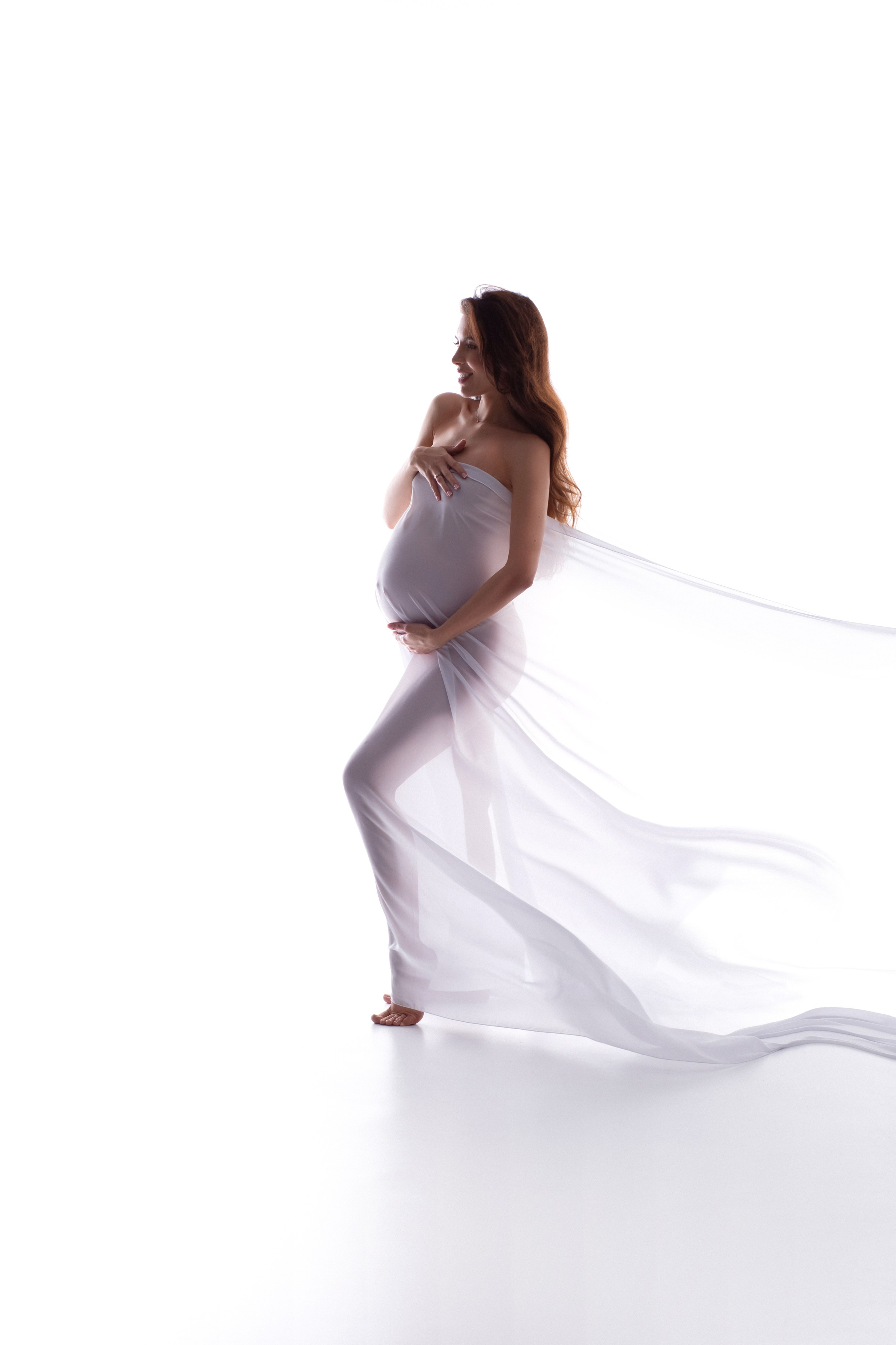 Photo shoot in minimalist style. Professional photographer in Spain