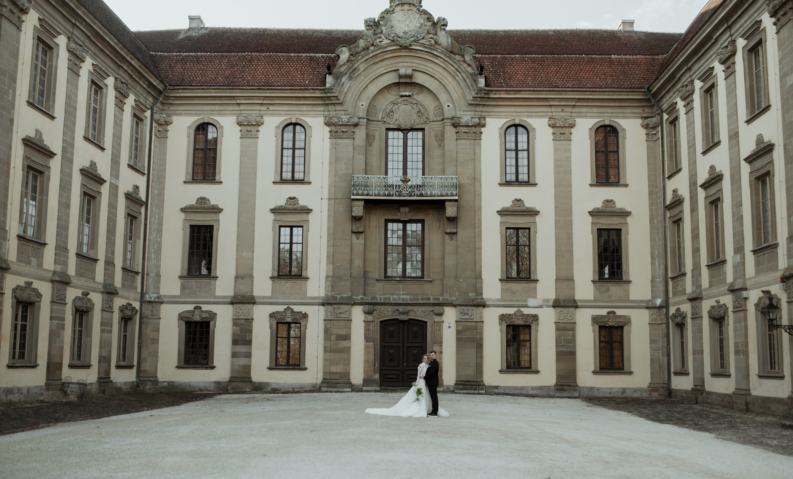 Hochzeit von Celine und Felix im Schloss Schilingsfürst. Anna Saribekyan – Beste Hochzeitsfotografin in Würzburg, Top 10 in Deutschland
