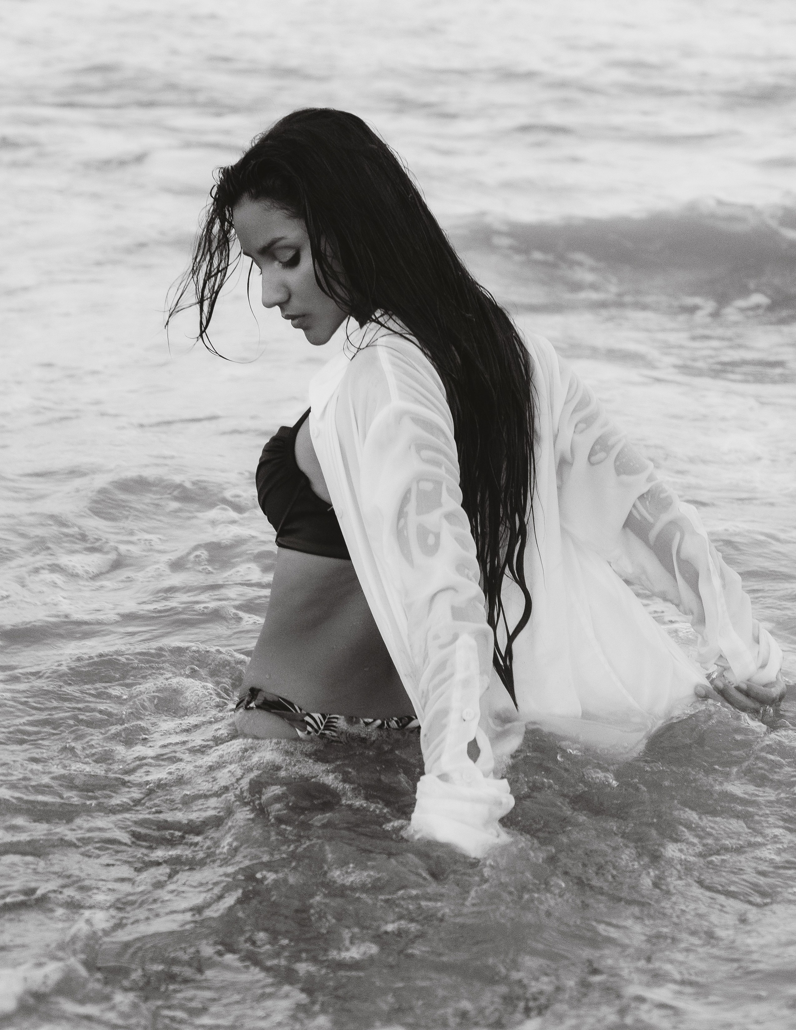 Romantic Portrait by the Sea: Sunset Shoot in Guardamar