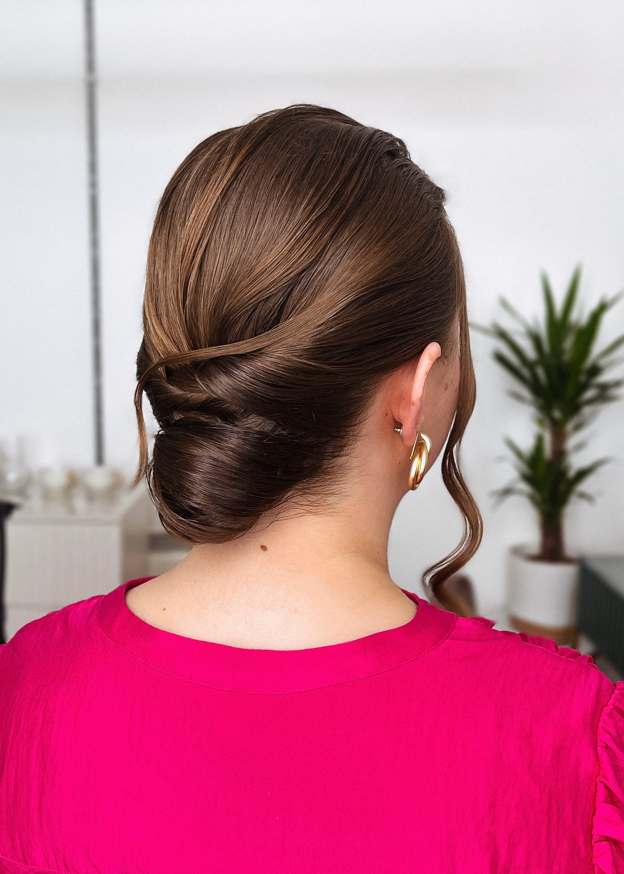 Bridal hairstyles, wedding hairstylist, elegant wedding hair. Makeup artist and Hair stylist in London