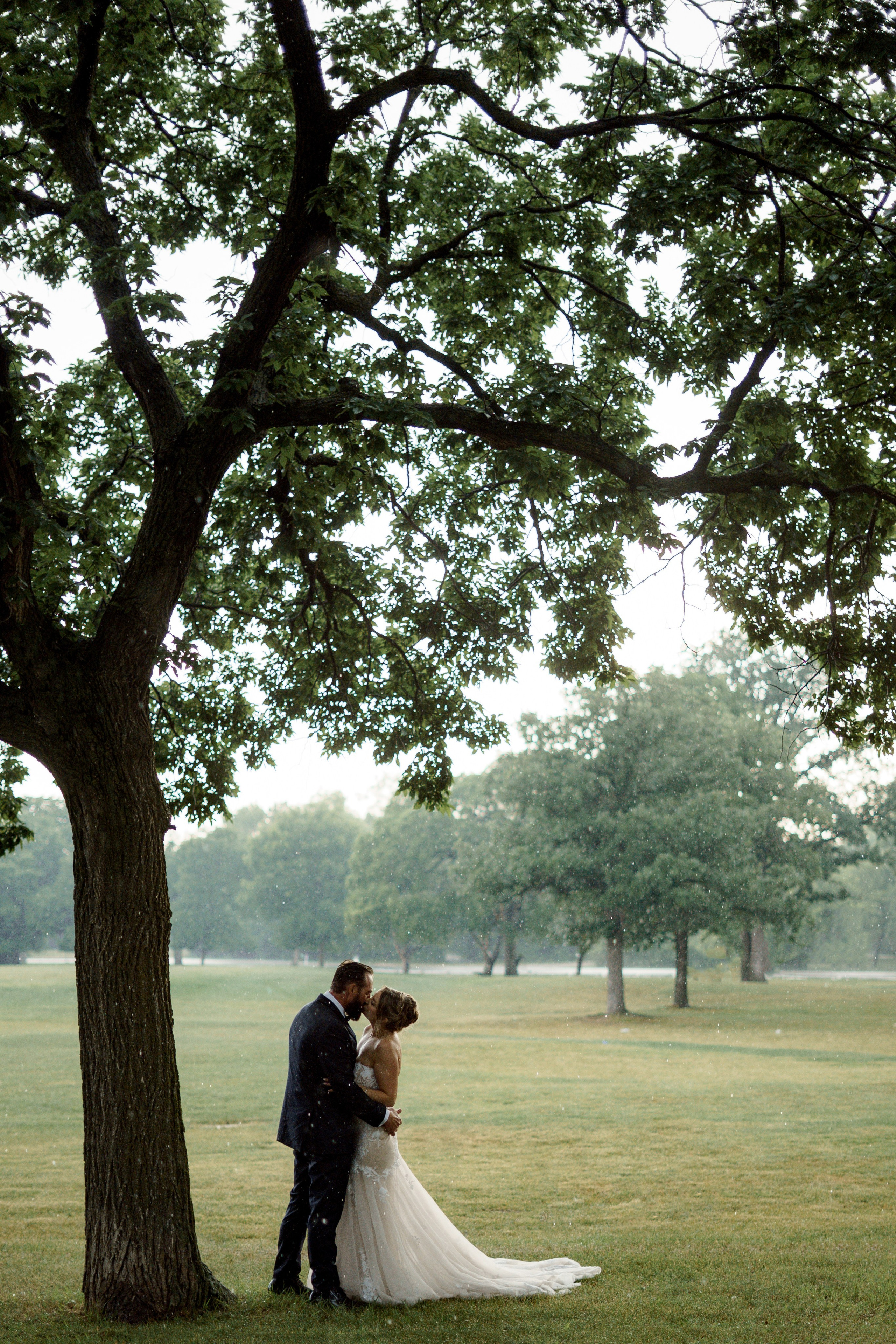 Wedding and family photographer in Calgary Kate Beliaeva