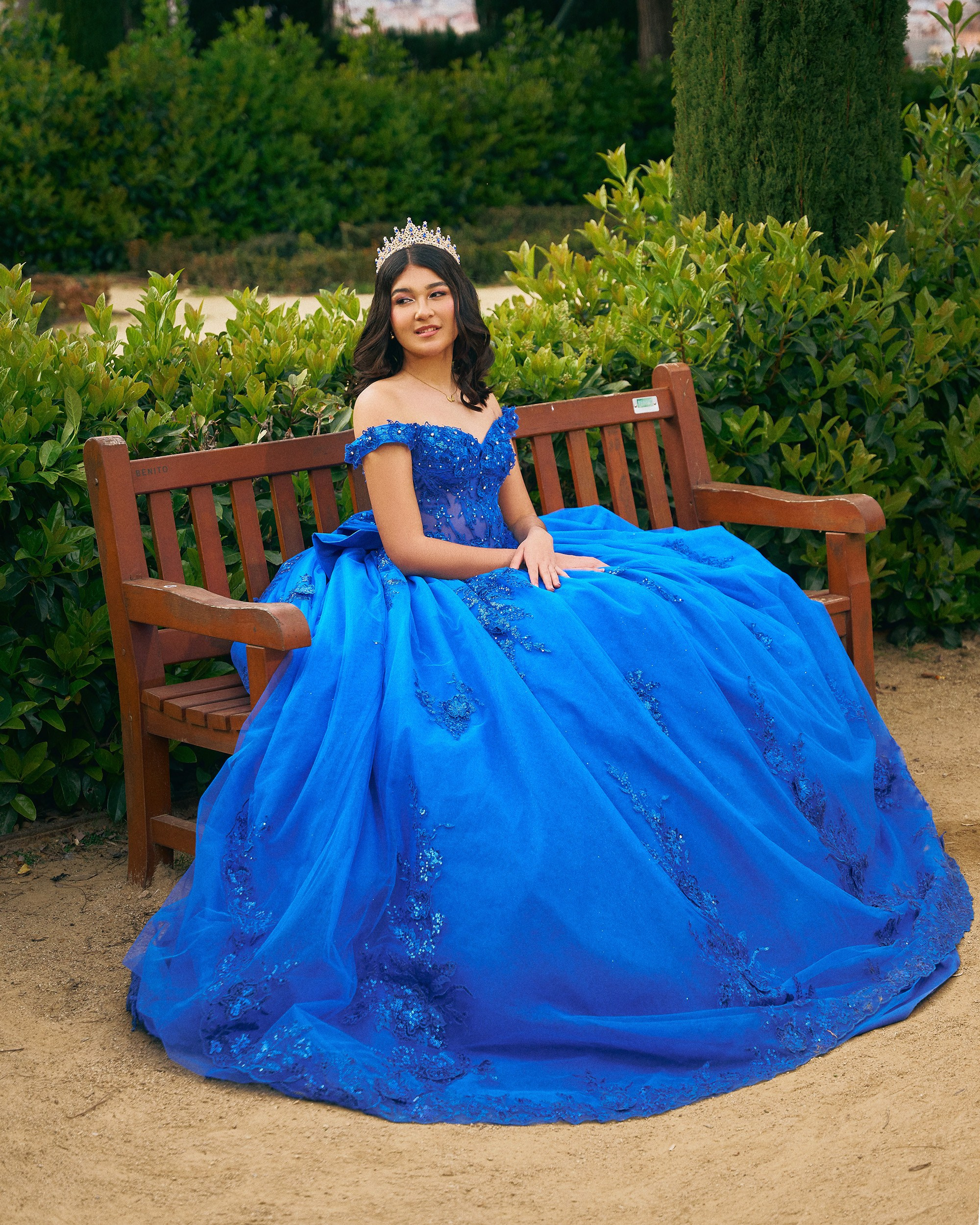 Fotógrafo de Quinceañeras en Barcelona | Sesión de 15 Años con Vestidos Únicos en Lugares Icónicos