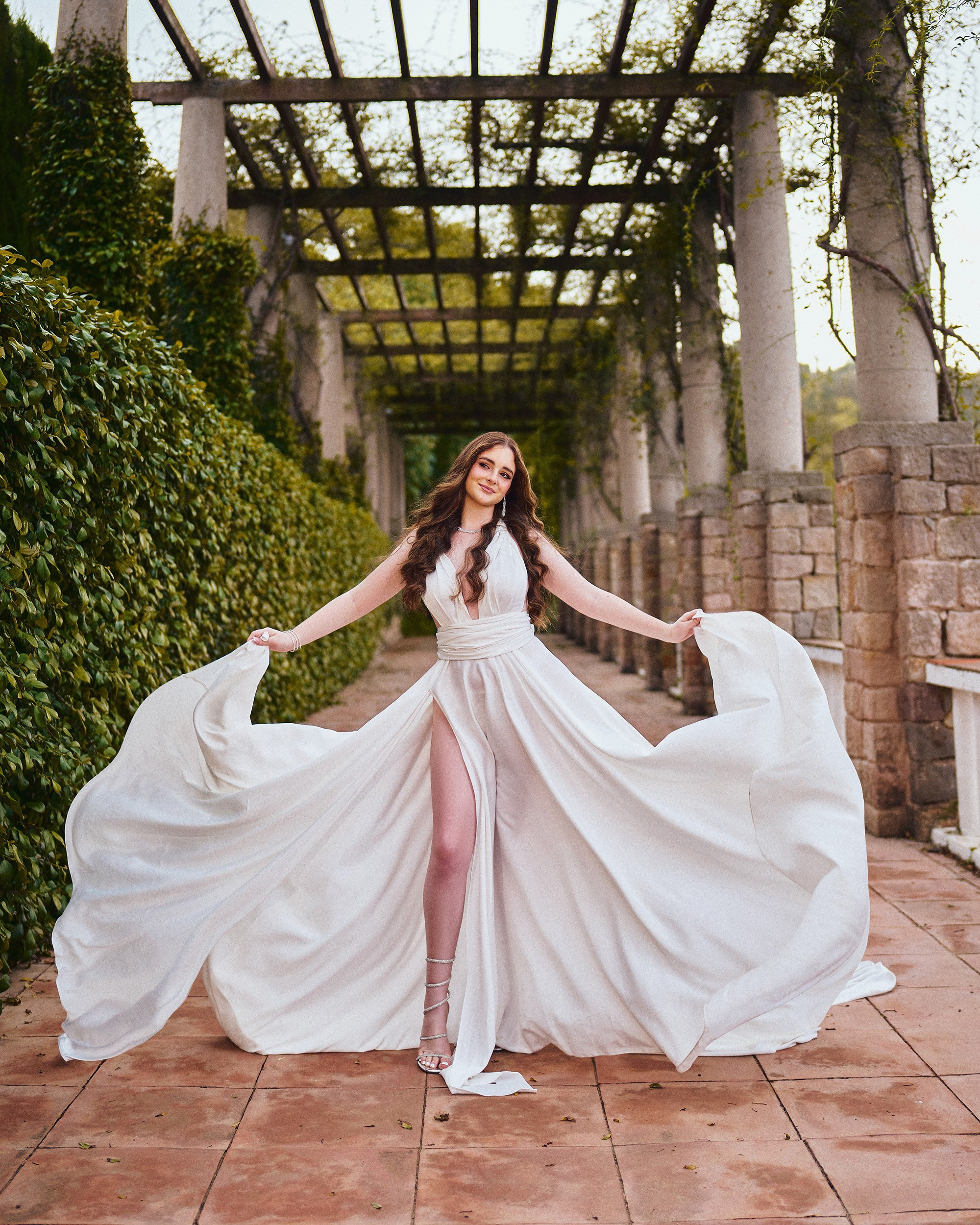 Fotógrafo de Quinceañeras en Barcelona | Sesión de 15 Años con Vestidos Únicos en Lugares Icónicos