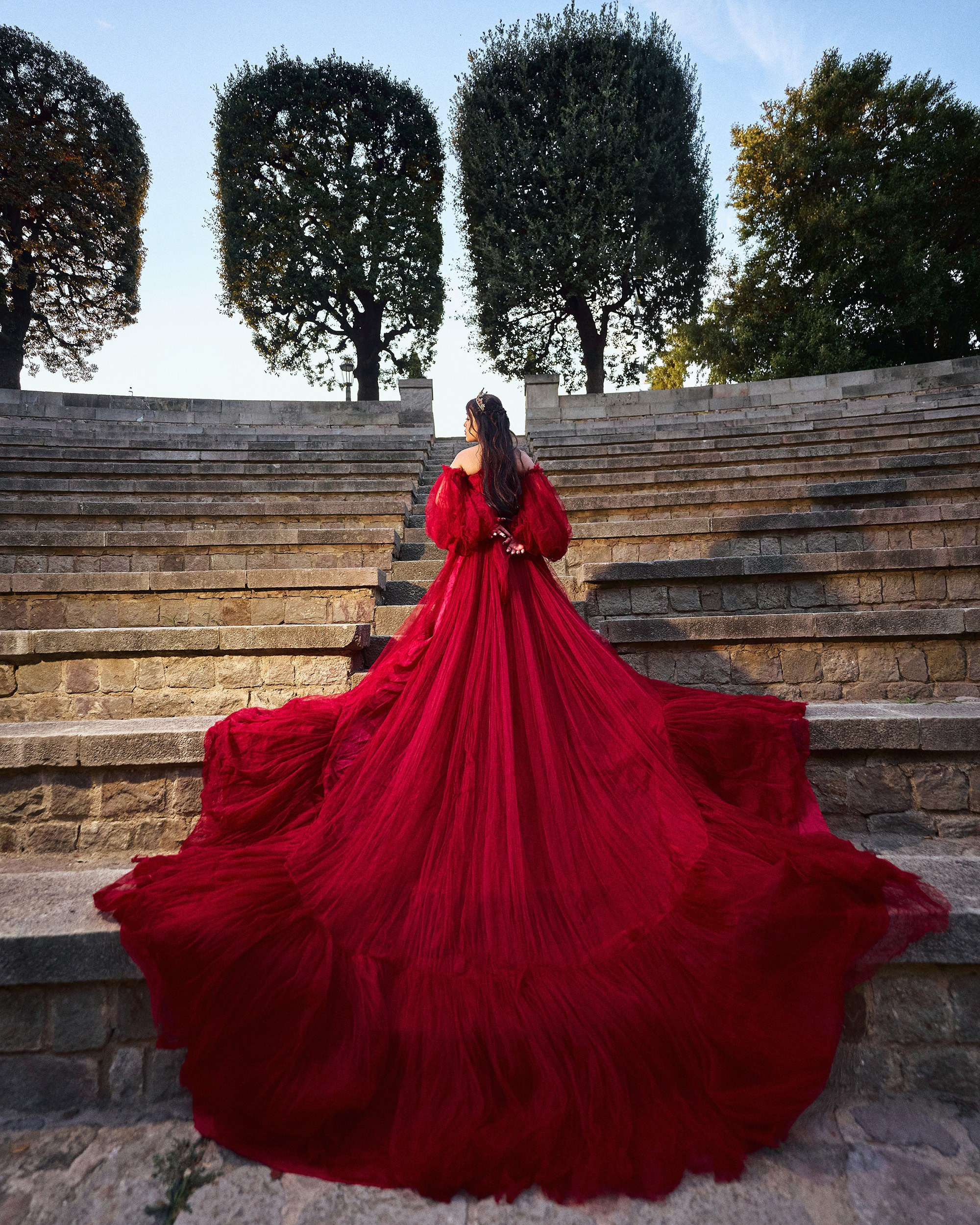 Fotógrafo de Quinceañeras en Barcelona | Sesión de 15 Años con Vestidos Únicos en Lugares Icónicos