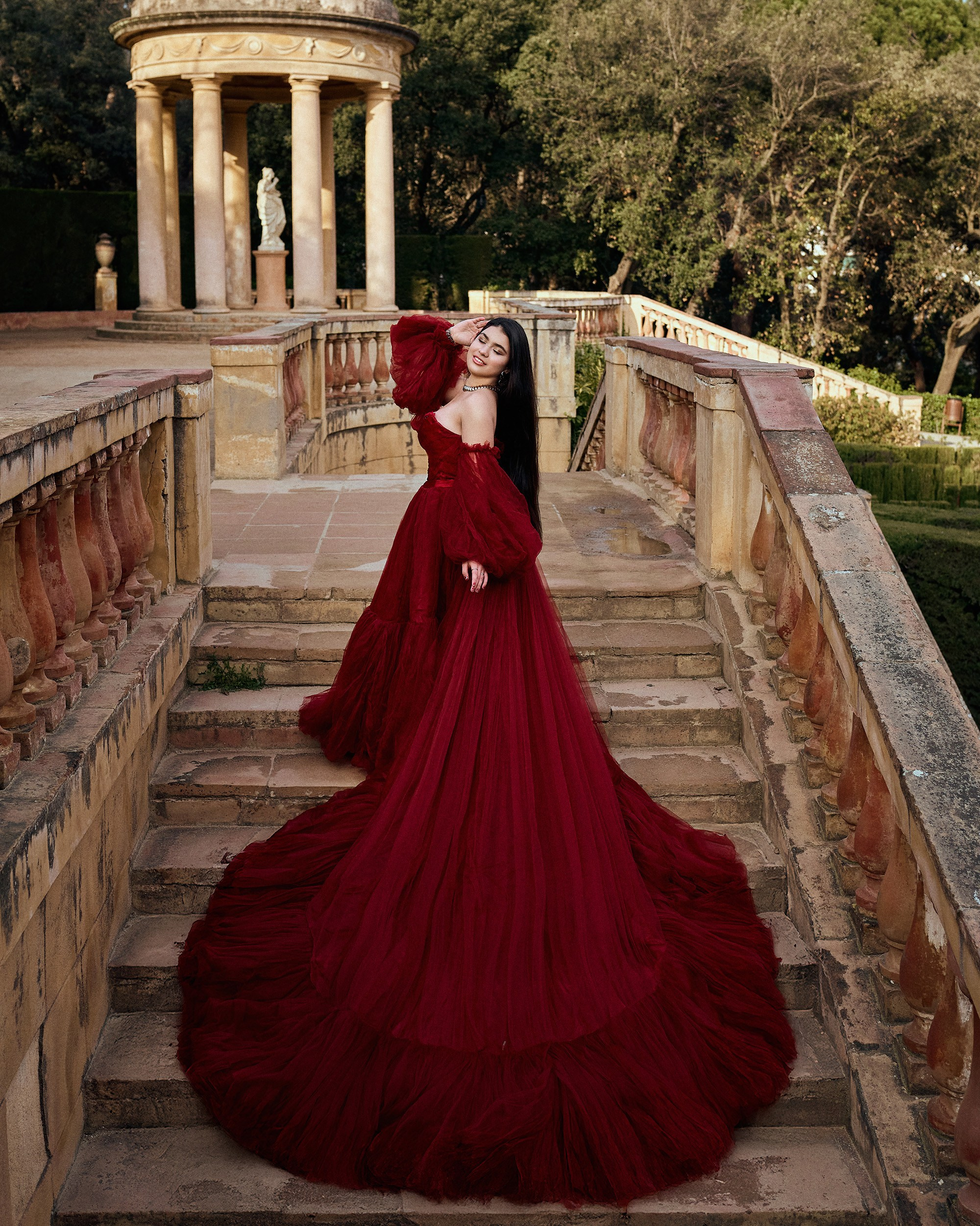 Fotógrafo de Quinceañeras en Barcelona | Sesión de 15 Años con Vestidos Únicos en Lugares Icónicos