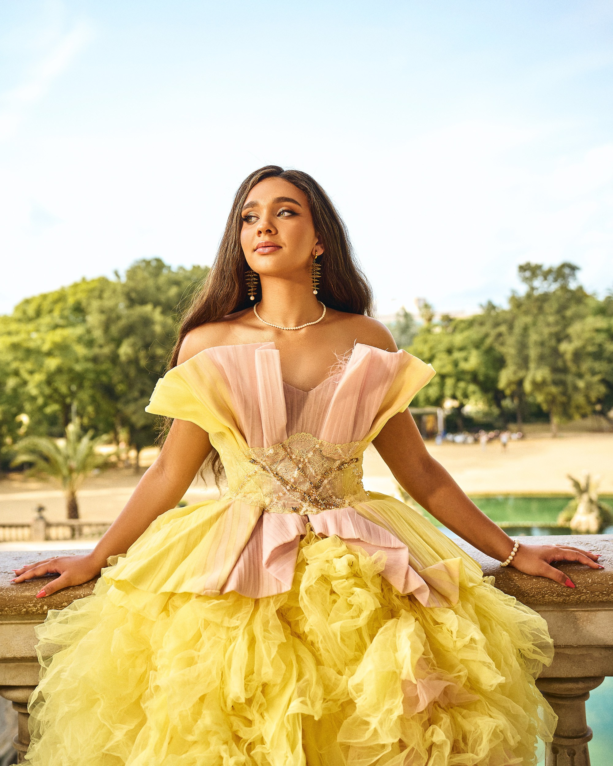 Fotógrafo de Quinceañeras en Barcelona | Sesión de 15 Años con Vestidos Únicos en Lugares Icónicos