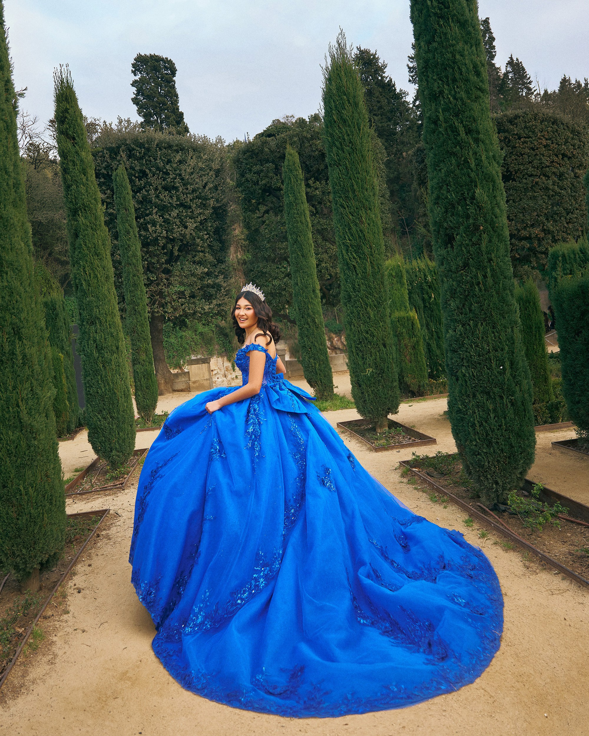 Fotógrafo de Quinceañeras en Barcelona | Sesión de 15 Años con Vestidos Únicos en Lugares Icónicos